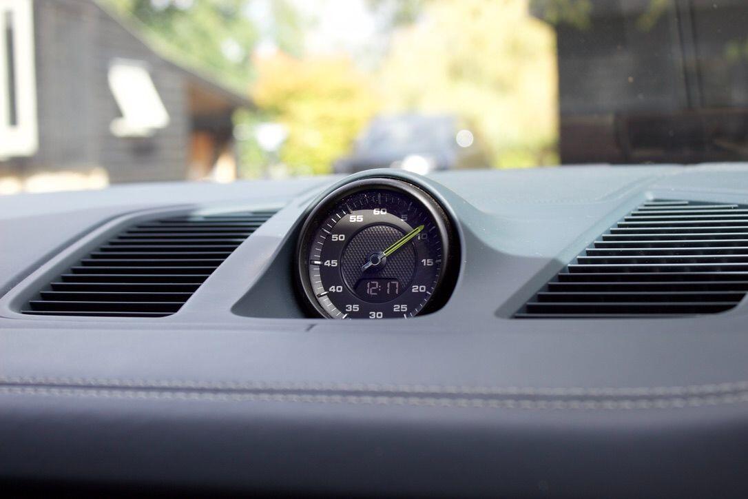 Porsche Cayenne view 30