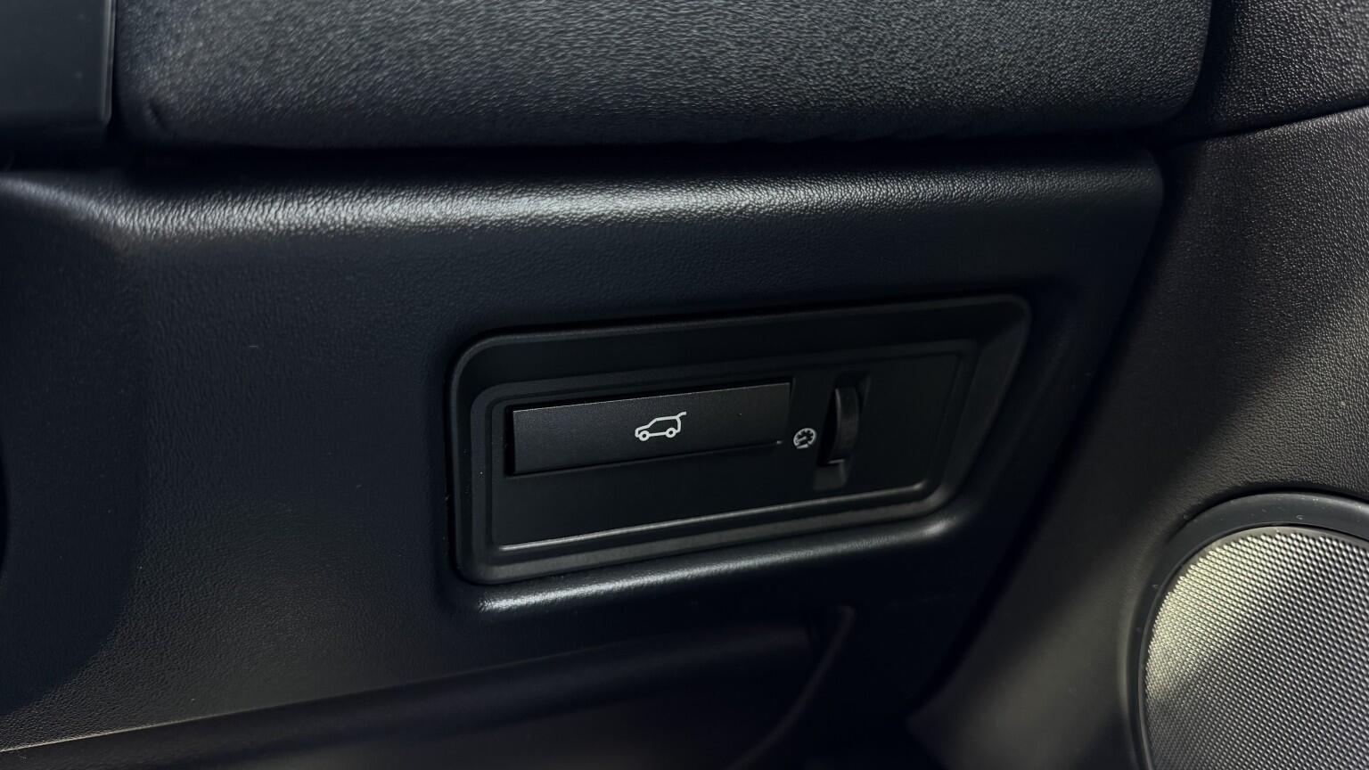 Land Rover Range Rover Evoque view 44