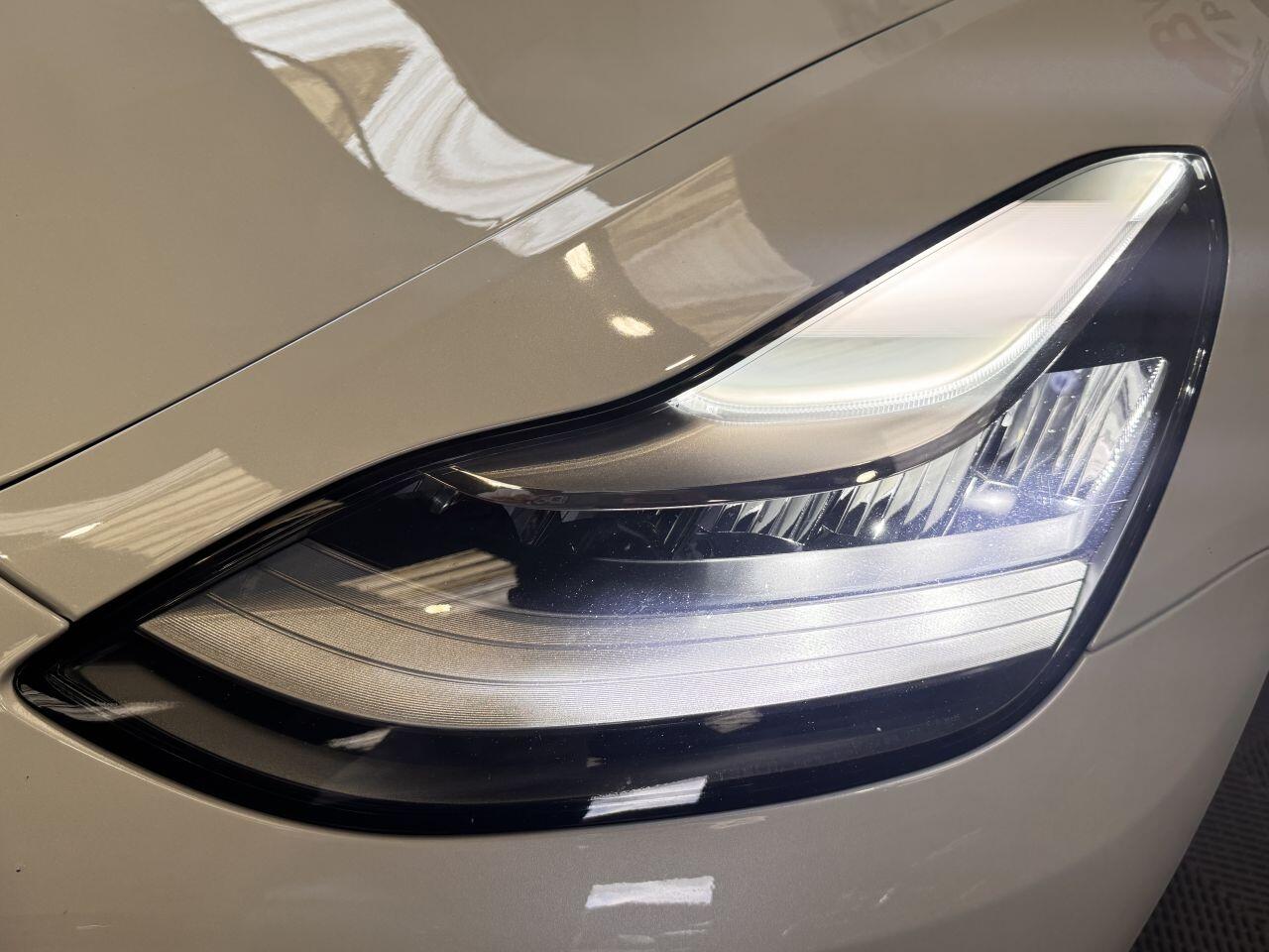 Tesla Model 3 view 17