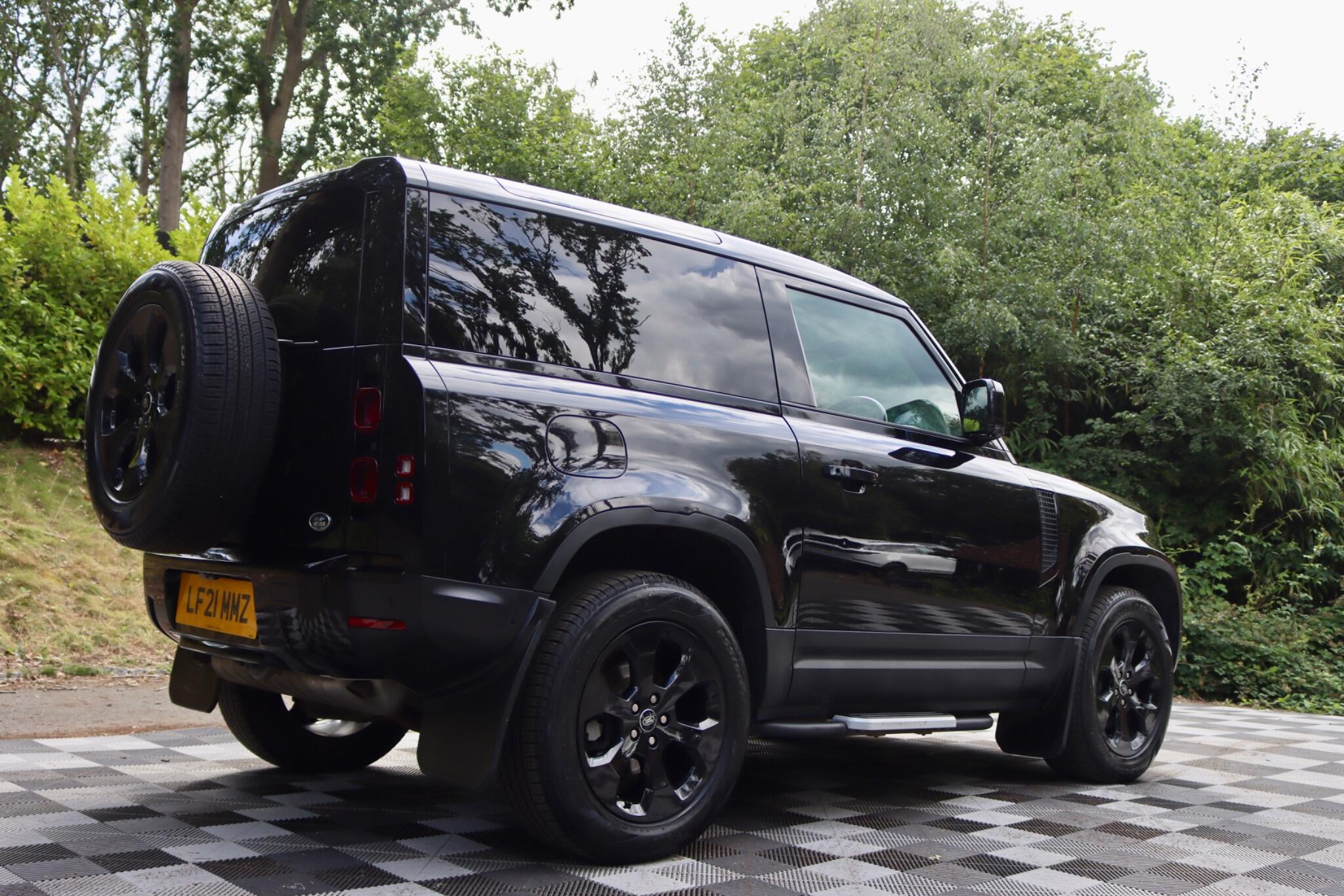 Land Rover Defender view 14