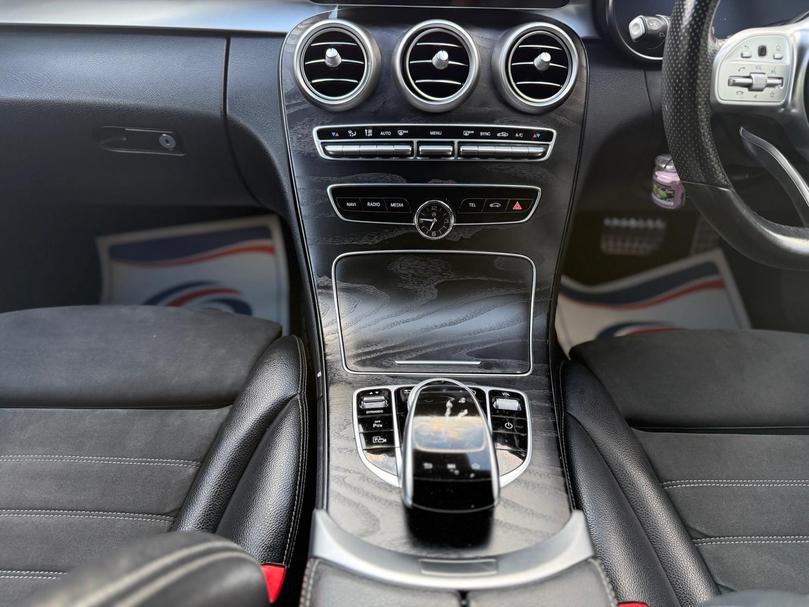 Mercedes-Benz C-Class view 29