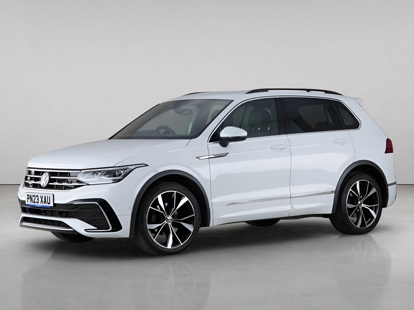 Volkswagen Tiguan view 2