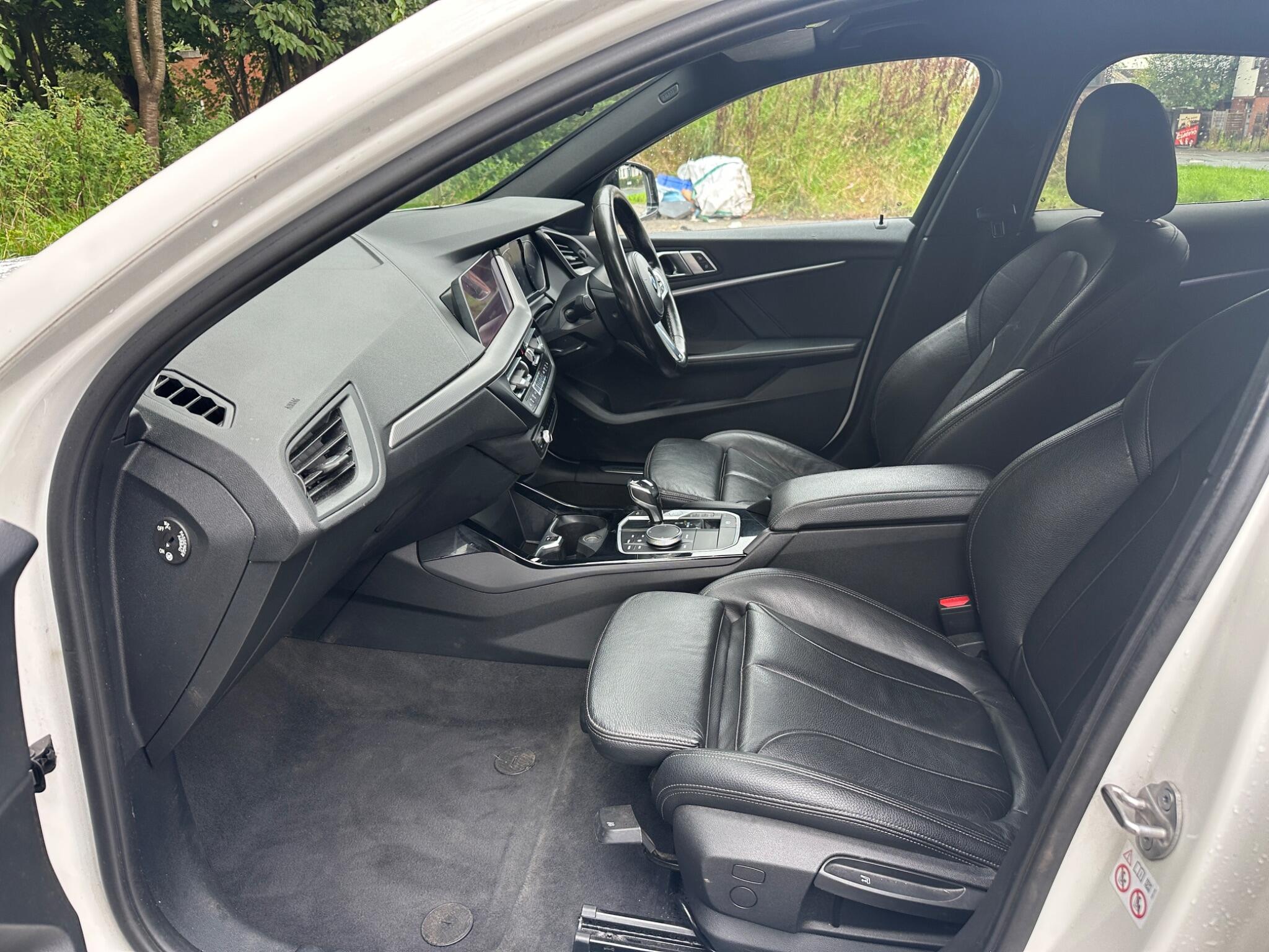 BMW 1 Series view 15
