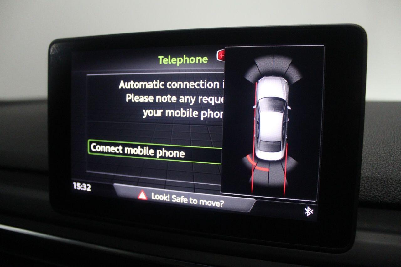 Audi A4 view 34