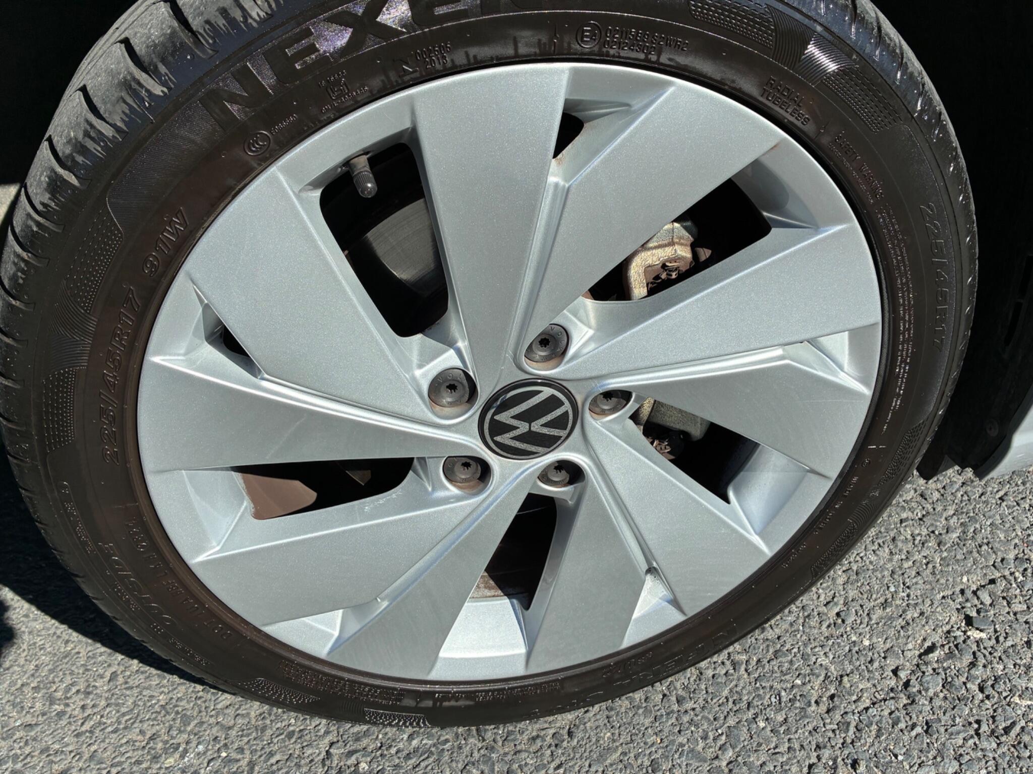 Volkswagen Golf view 7
