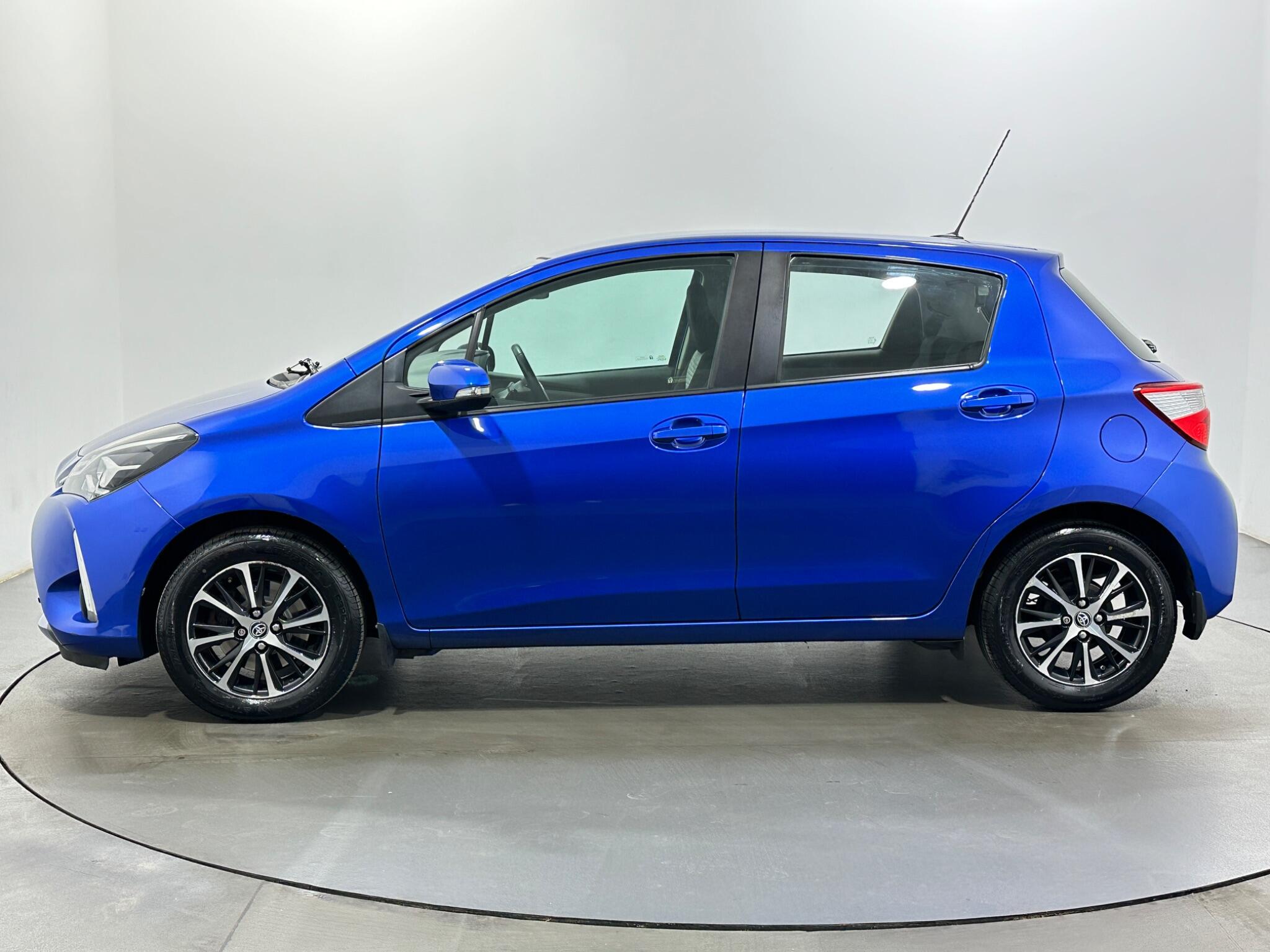 Toyota Yaris view 5