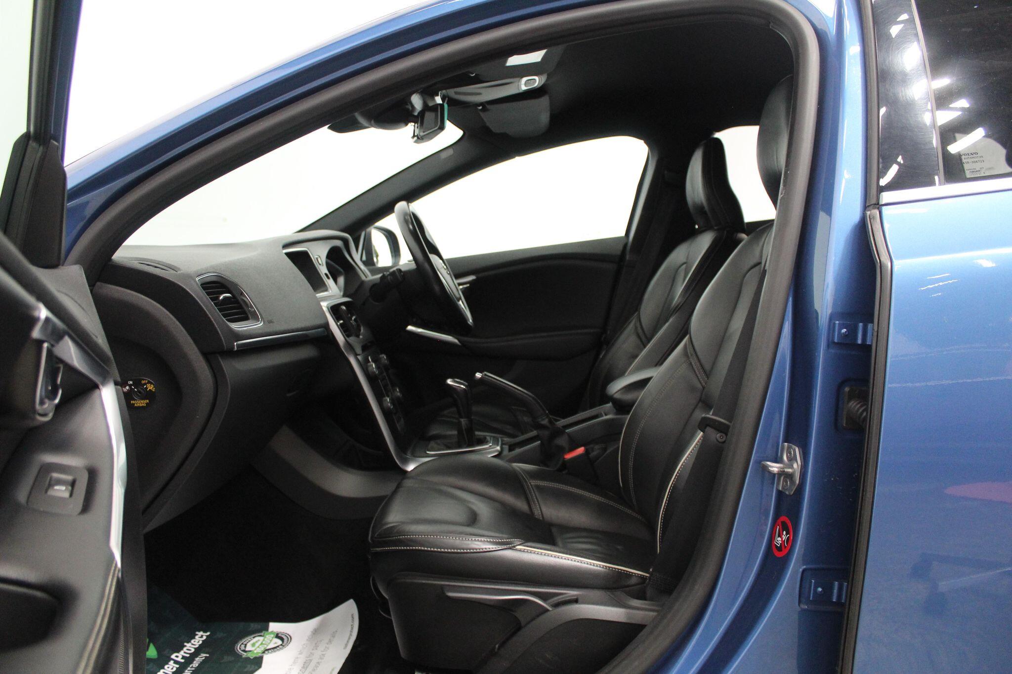Volvo V40 view 50