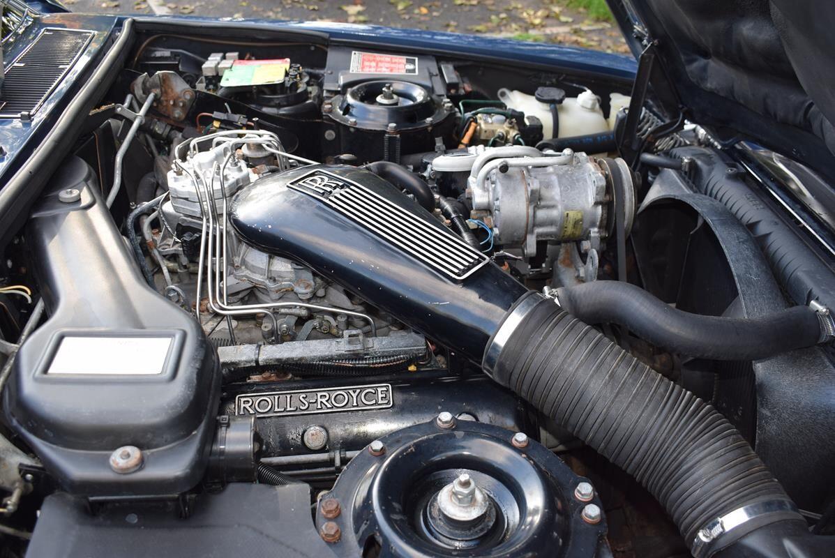 Rolls-Royce Silver Spirit view 43