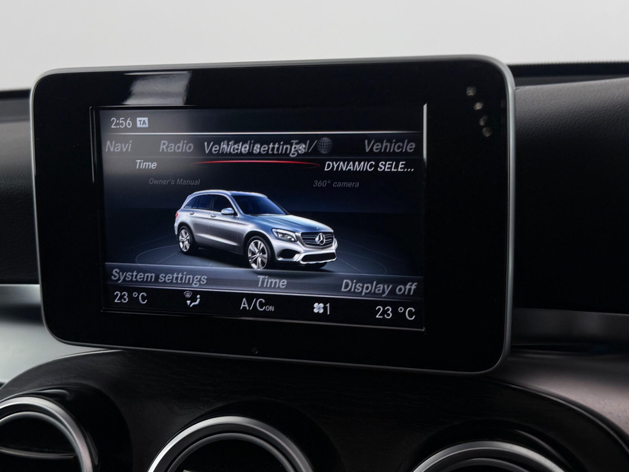 Mercedes-Benz GLC view 27