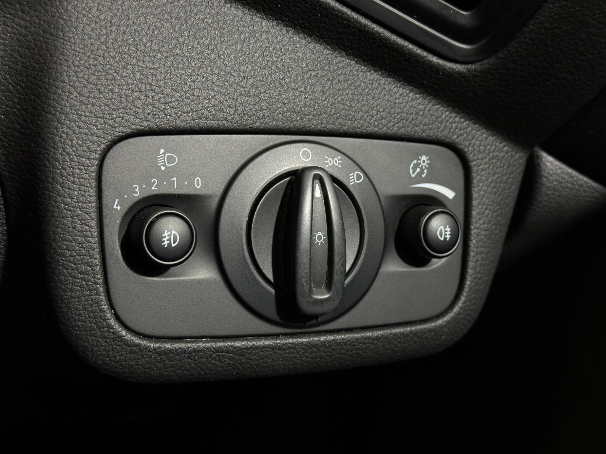 Ford Kuga view 18