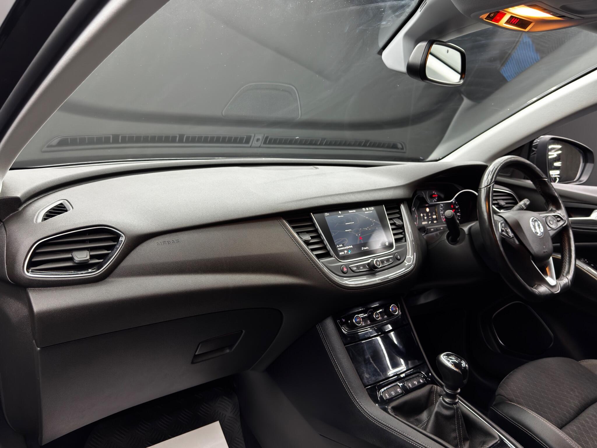 Vauxhall Grandland X view 11