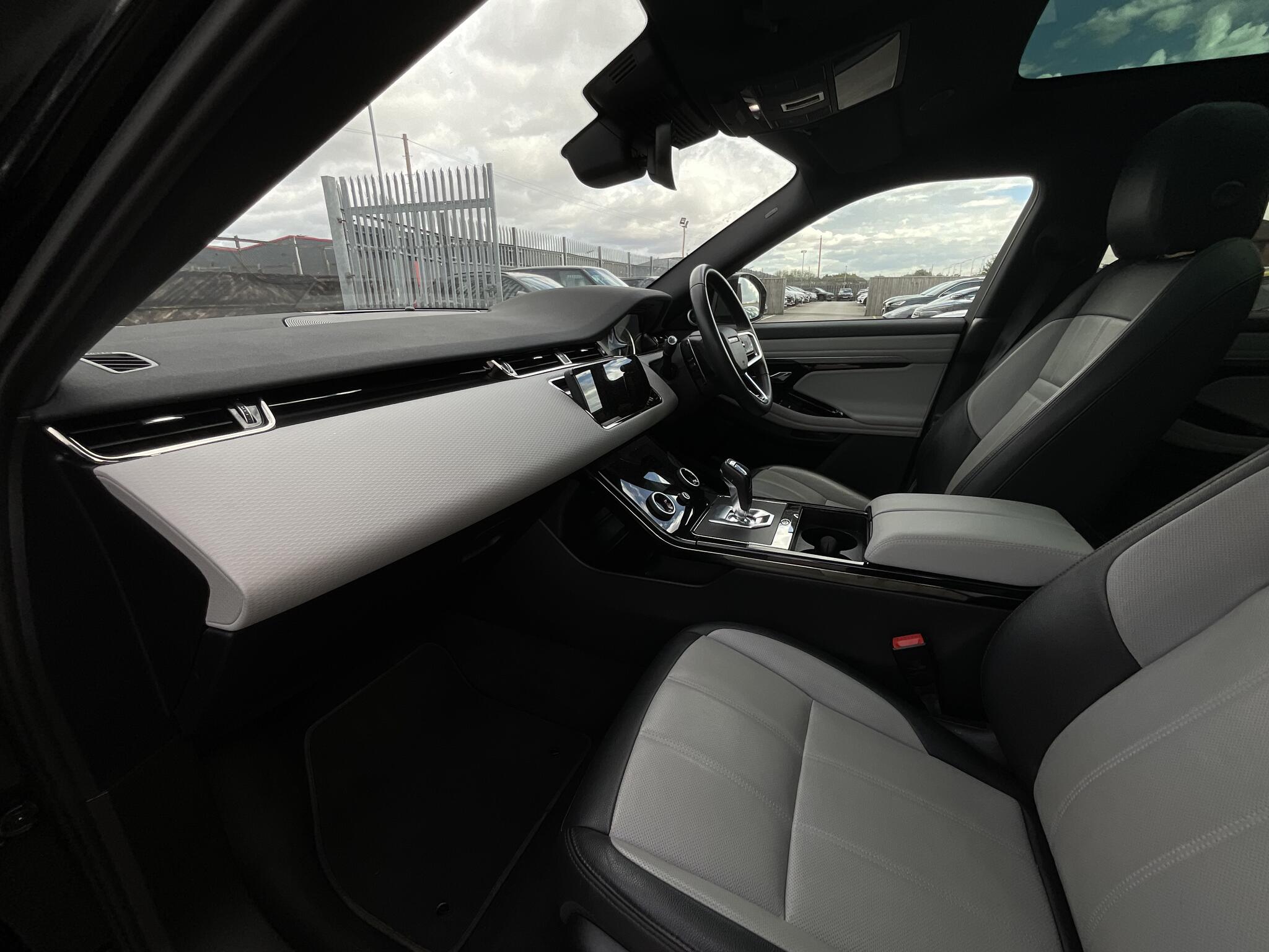 Land Rover Range Rover Evoque view 16
