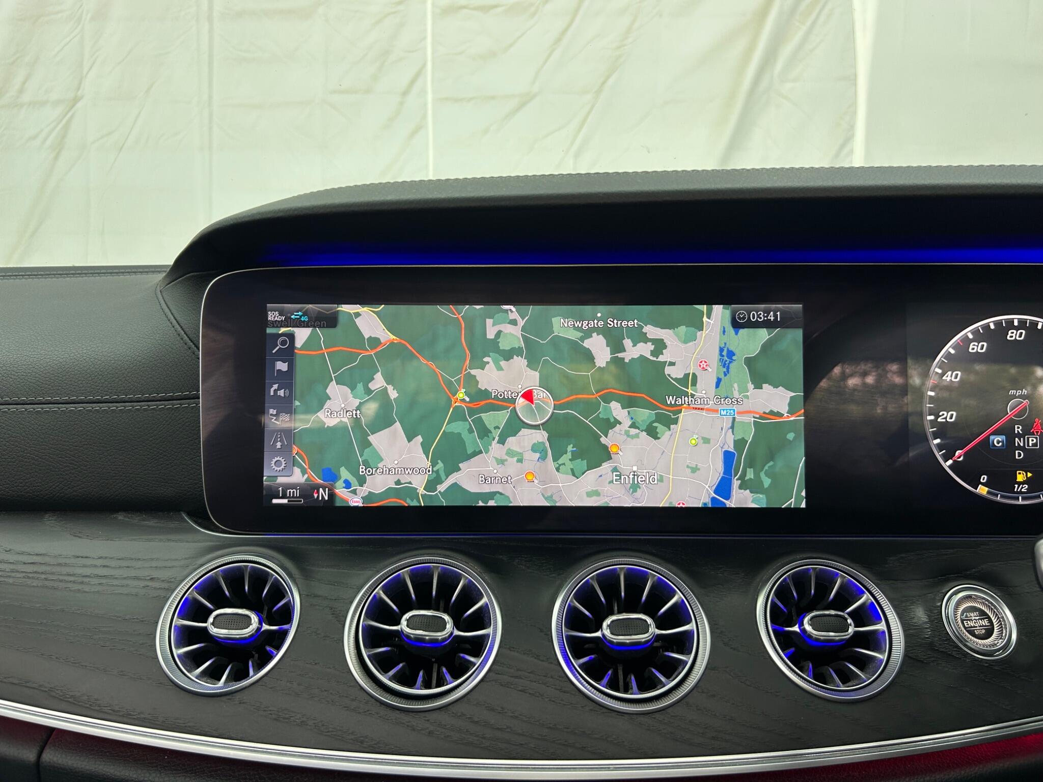 Mercedes-Benz E-Class view 39