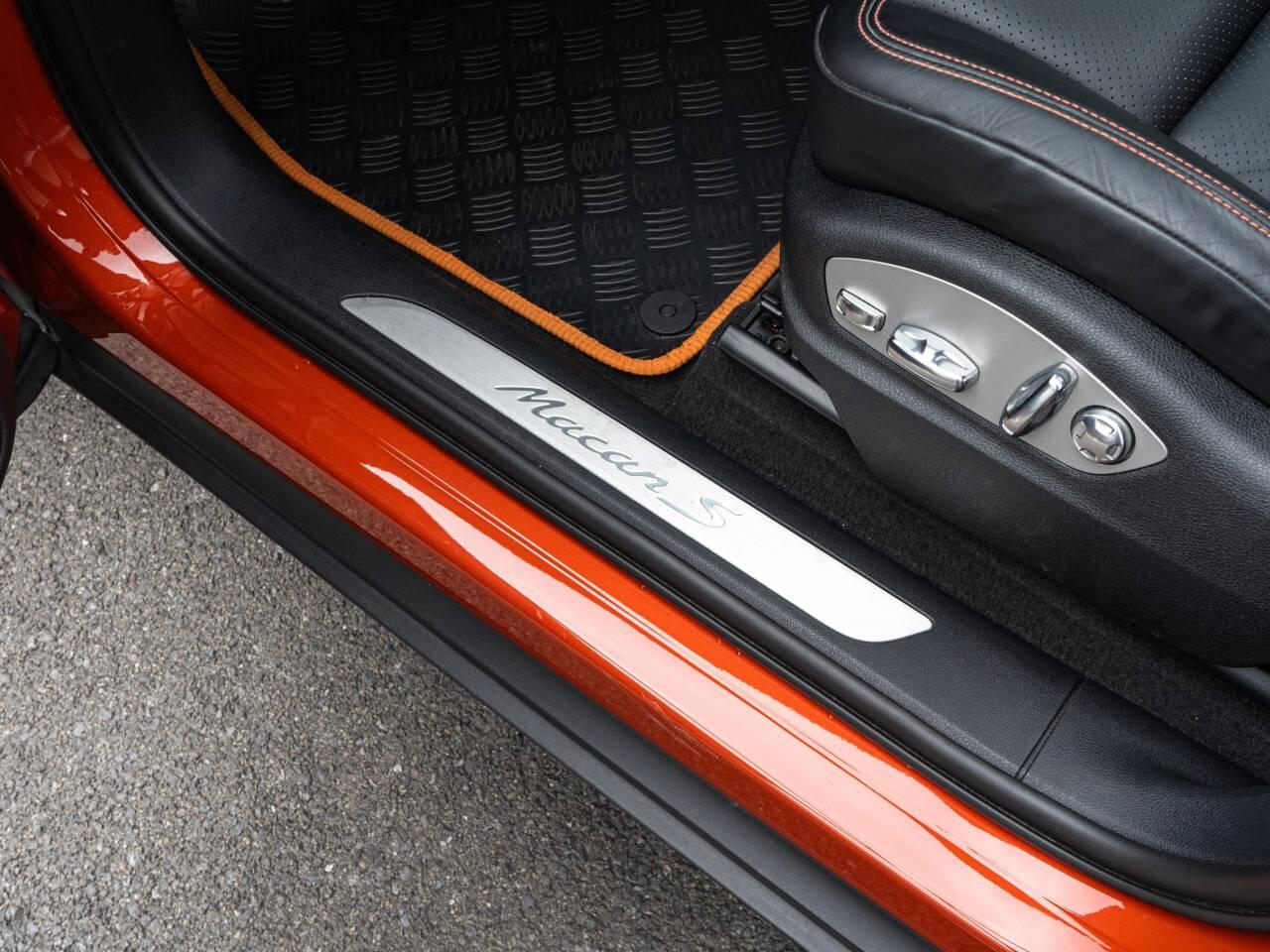 Porsche Macan view 36