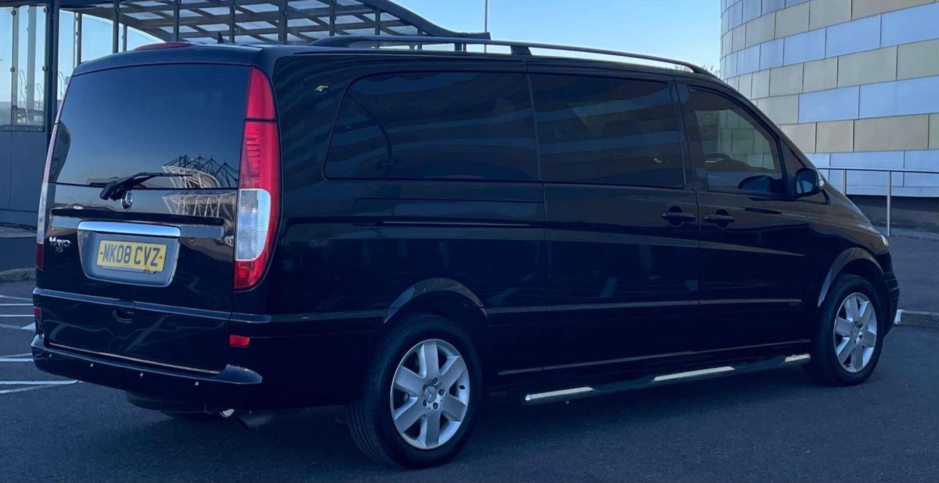 Mercedes-Benz Viano view 30