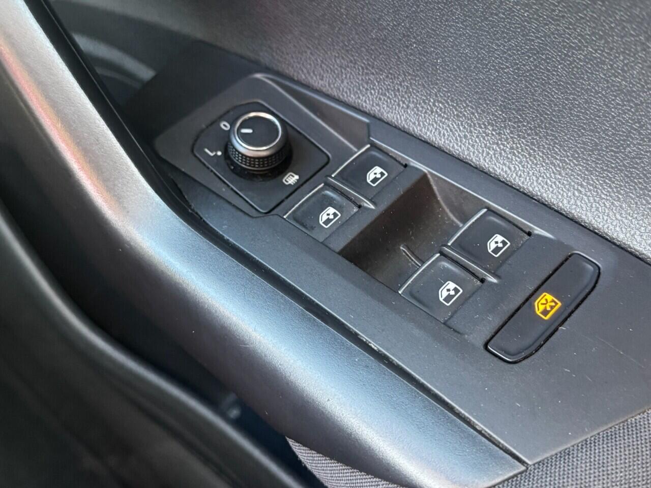 Volkswagen Polo view 35