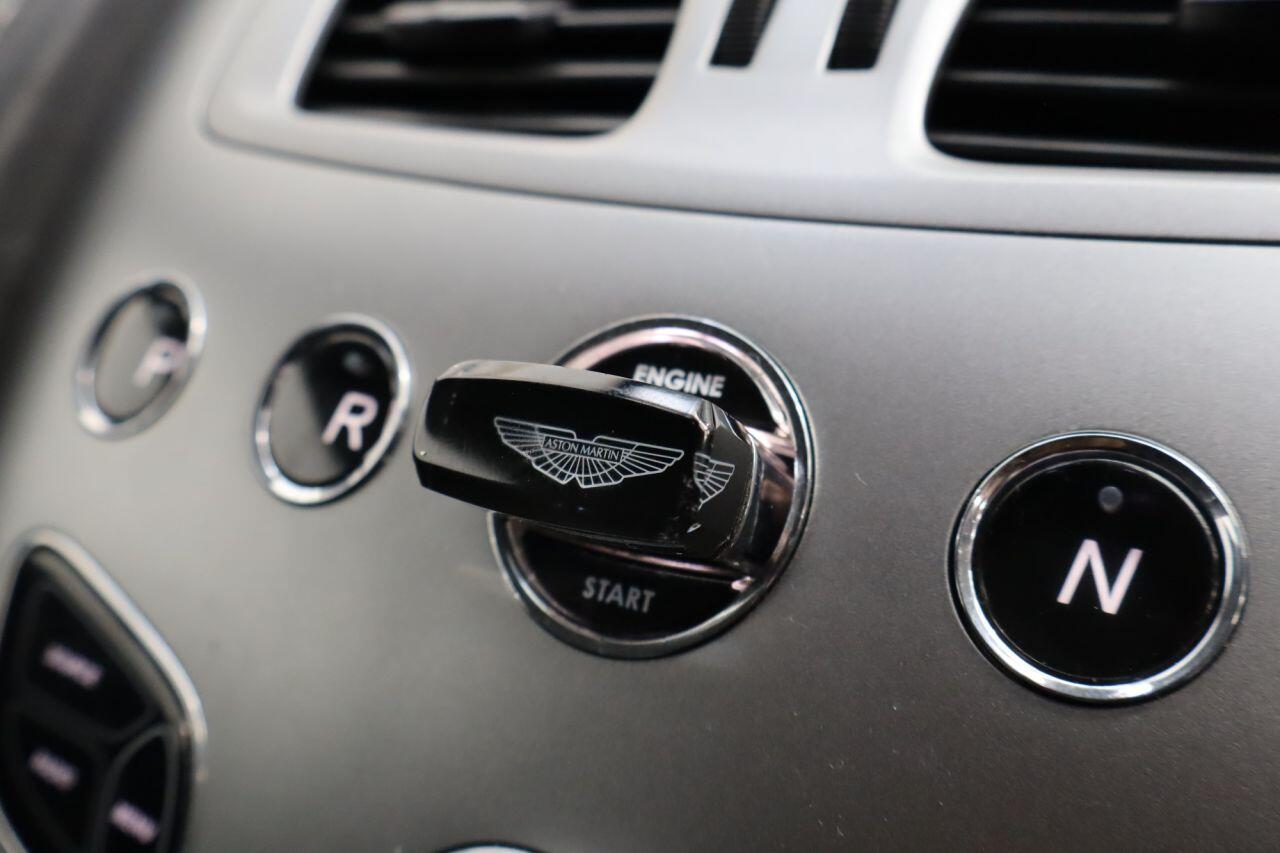 Aston Martin Rapide view 31