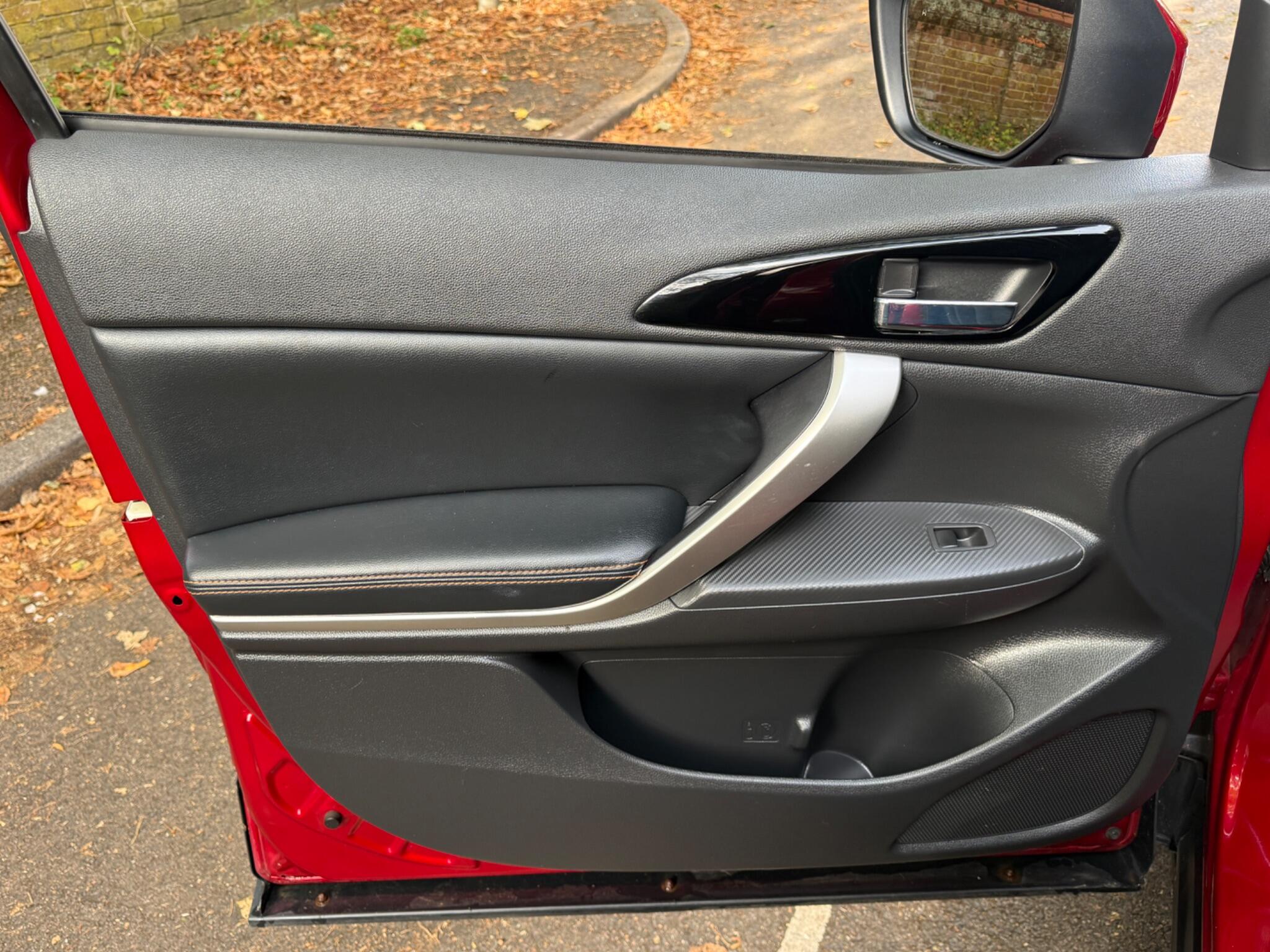 Mitsubishi Eclipse Cross - Image 37