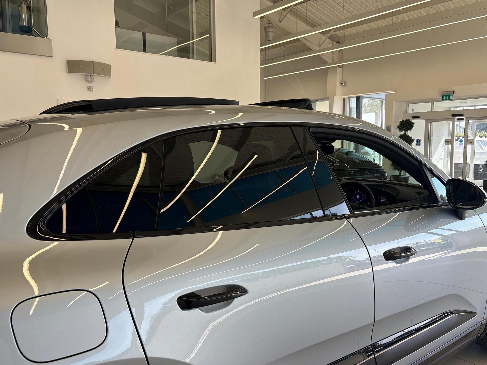 Porsche Macan view 52