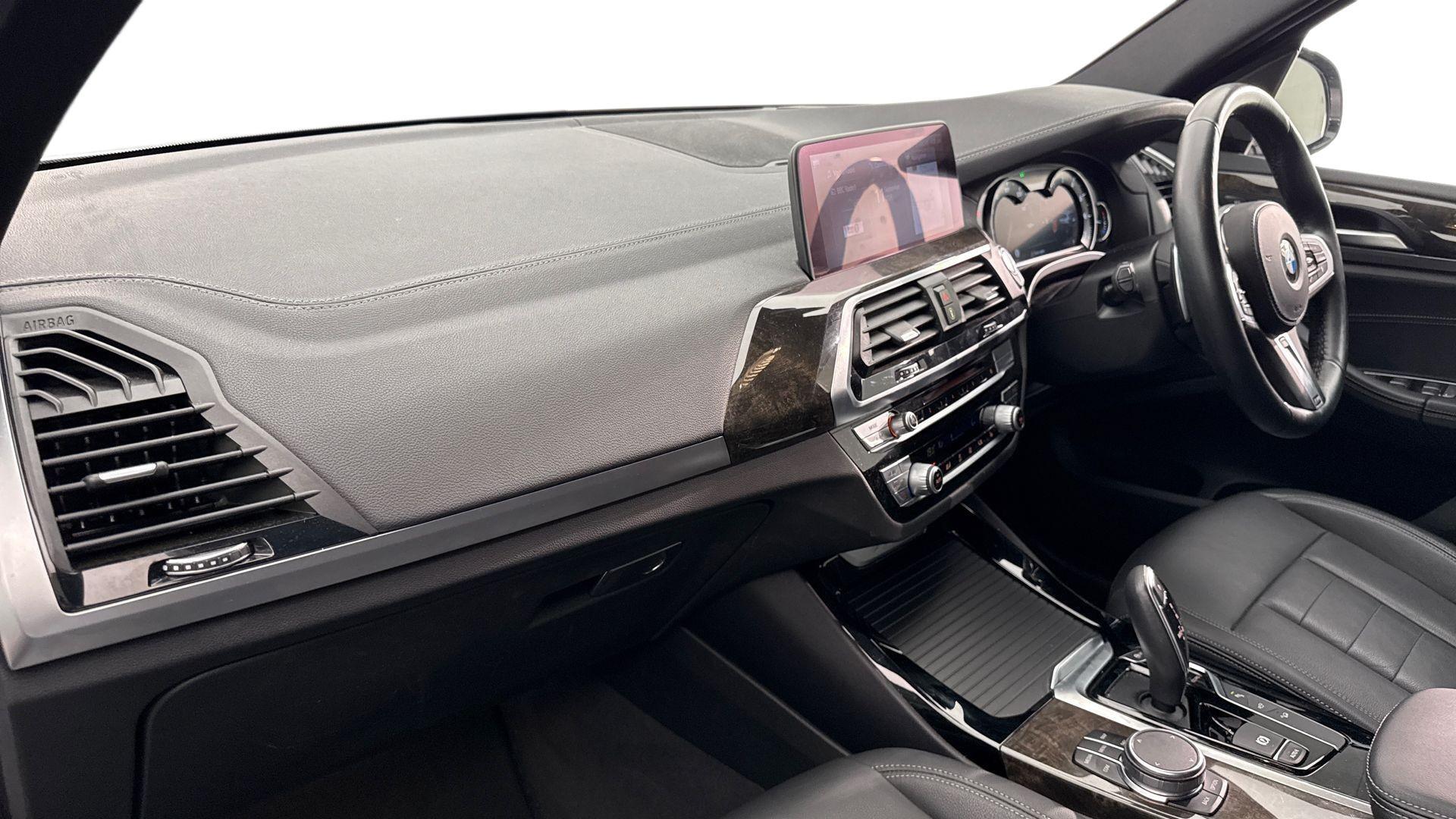 BMW X3 view 7