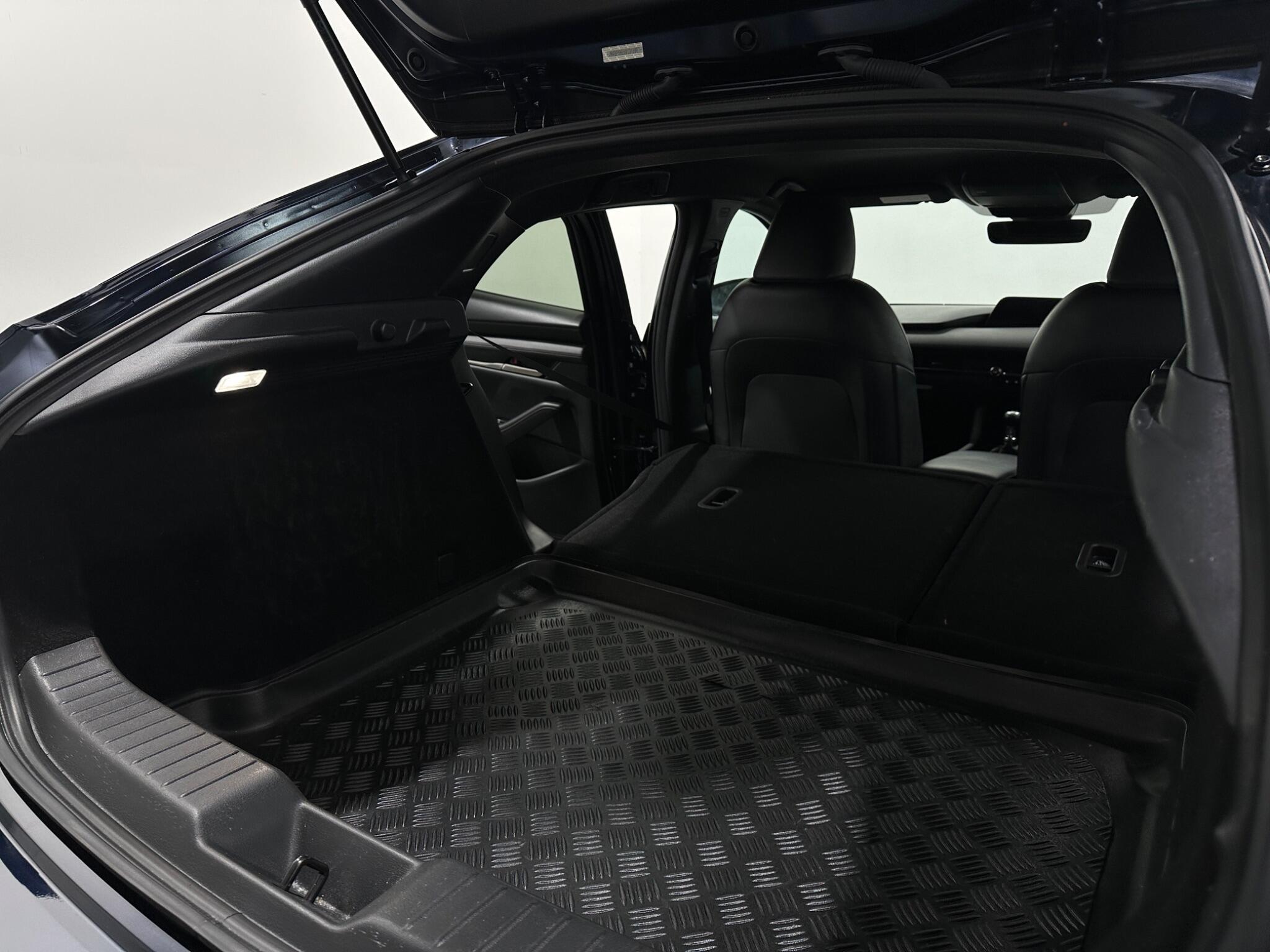 Mazda Mazda3 view 44