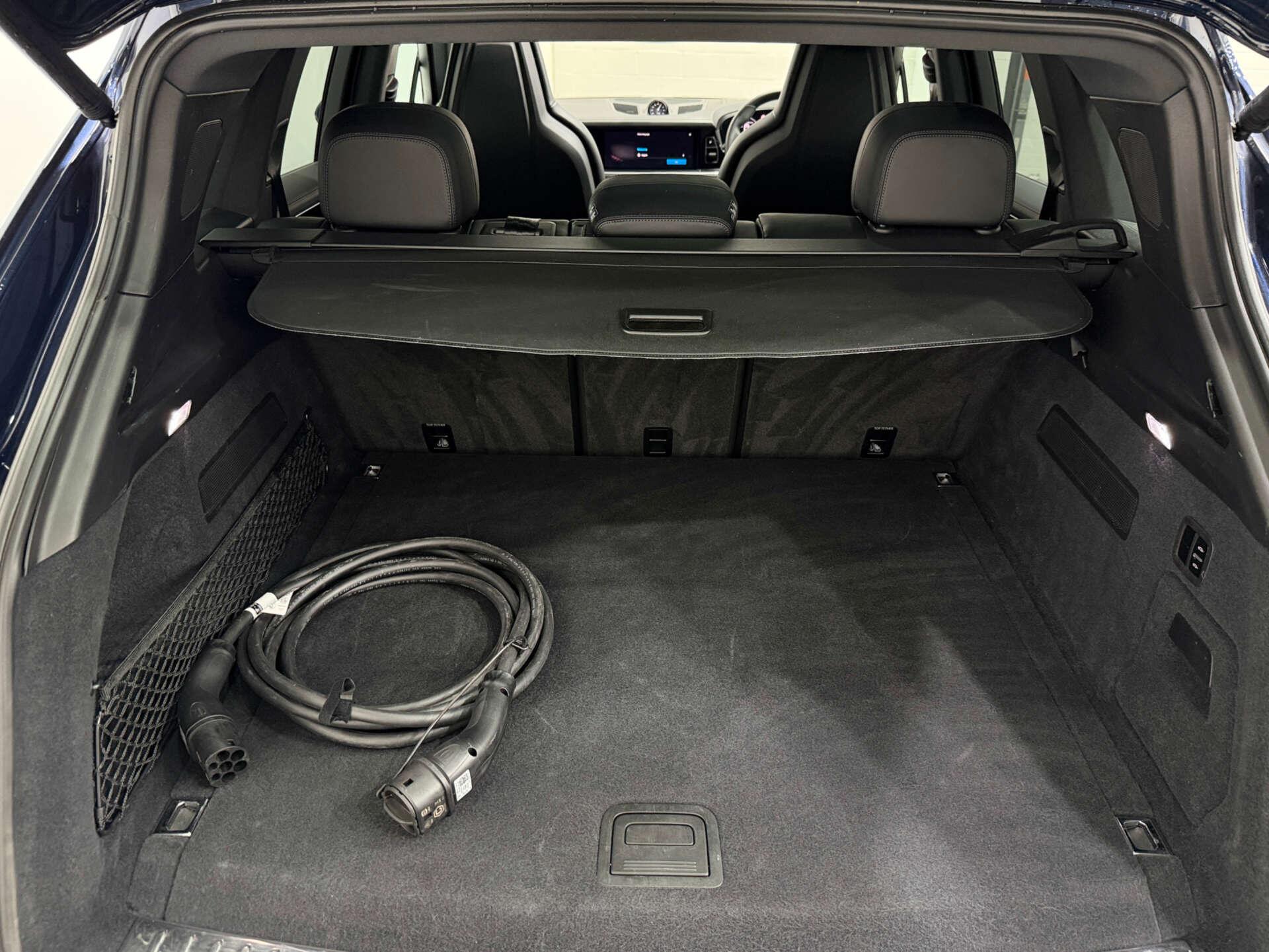Porsche Cayenne view 28