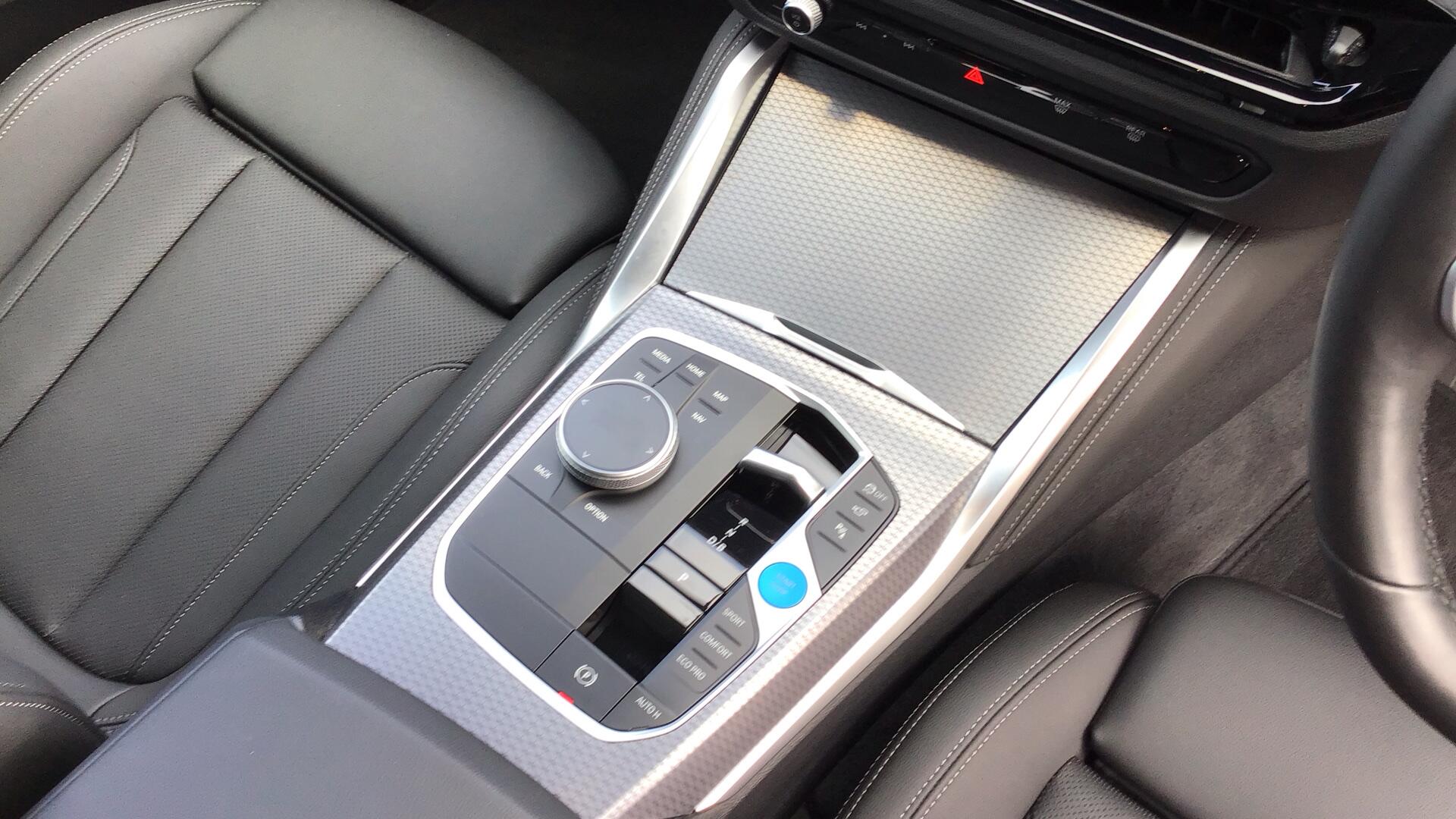 BMW i4 view 10