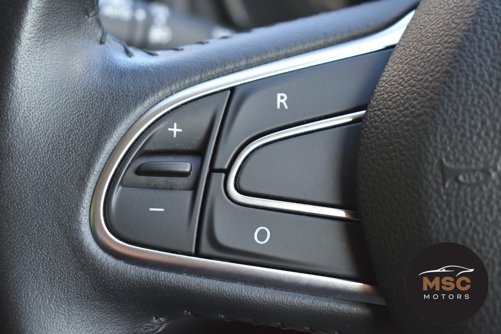 Renault Megane view 45