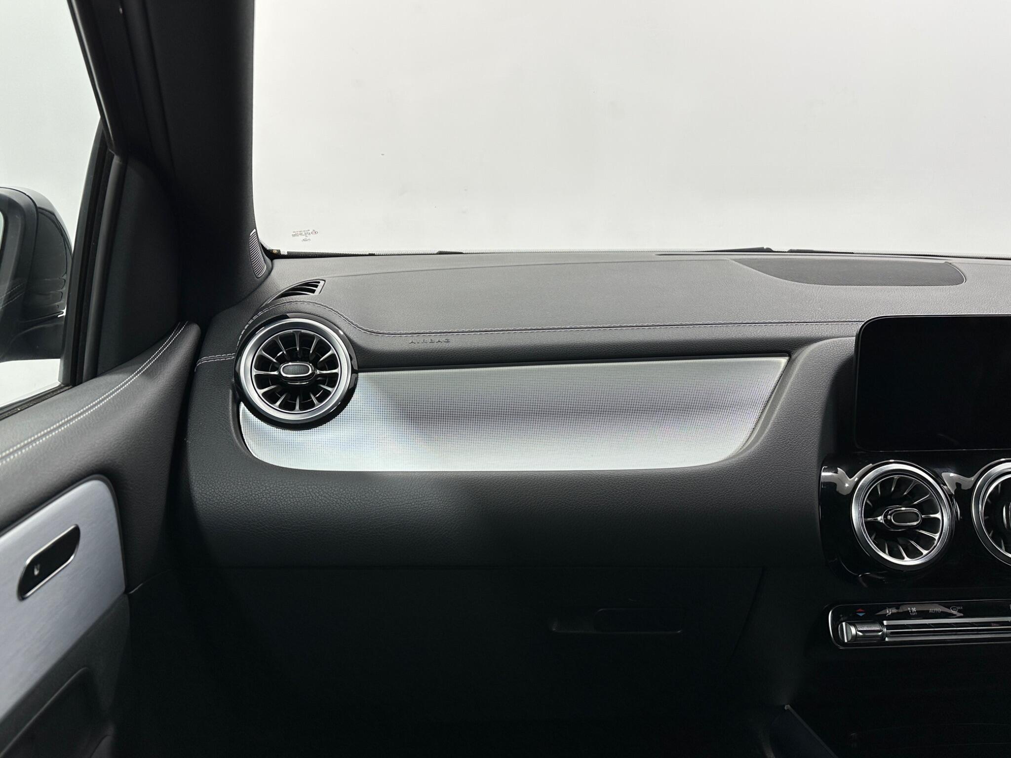 Mercedes-Benz B-Class view 31