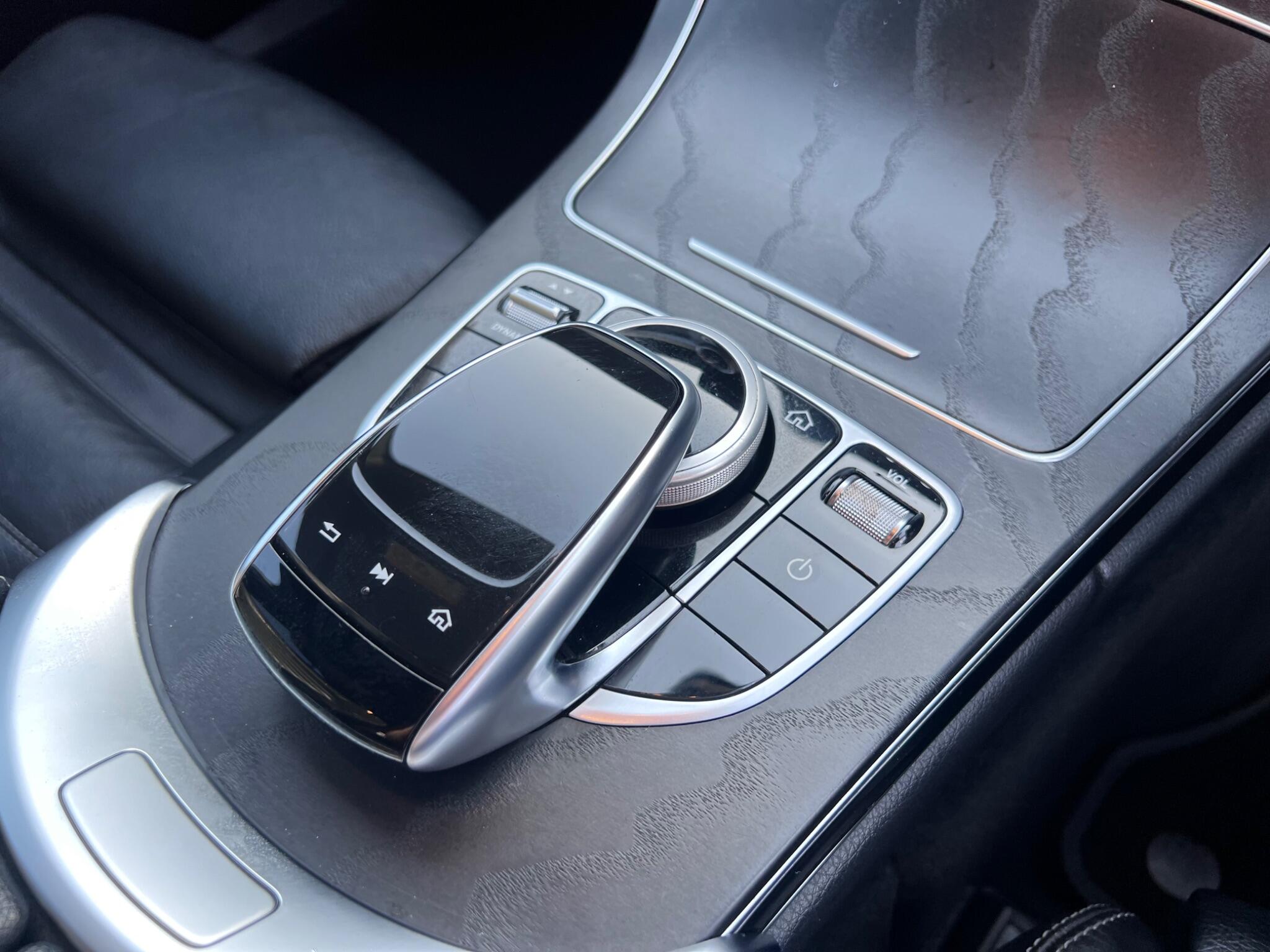 Mercedes-Benz C Class view 25