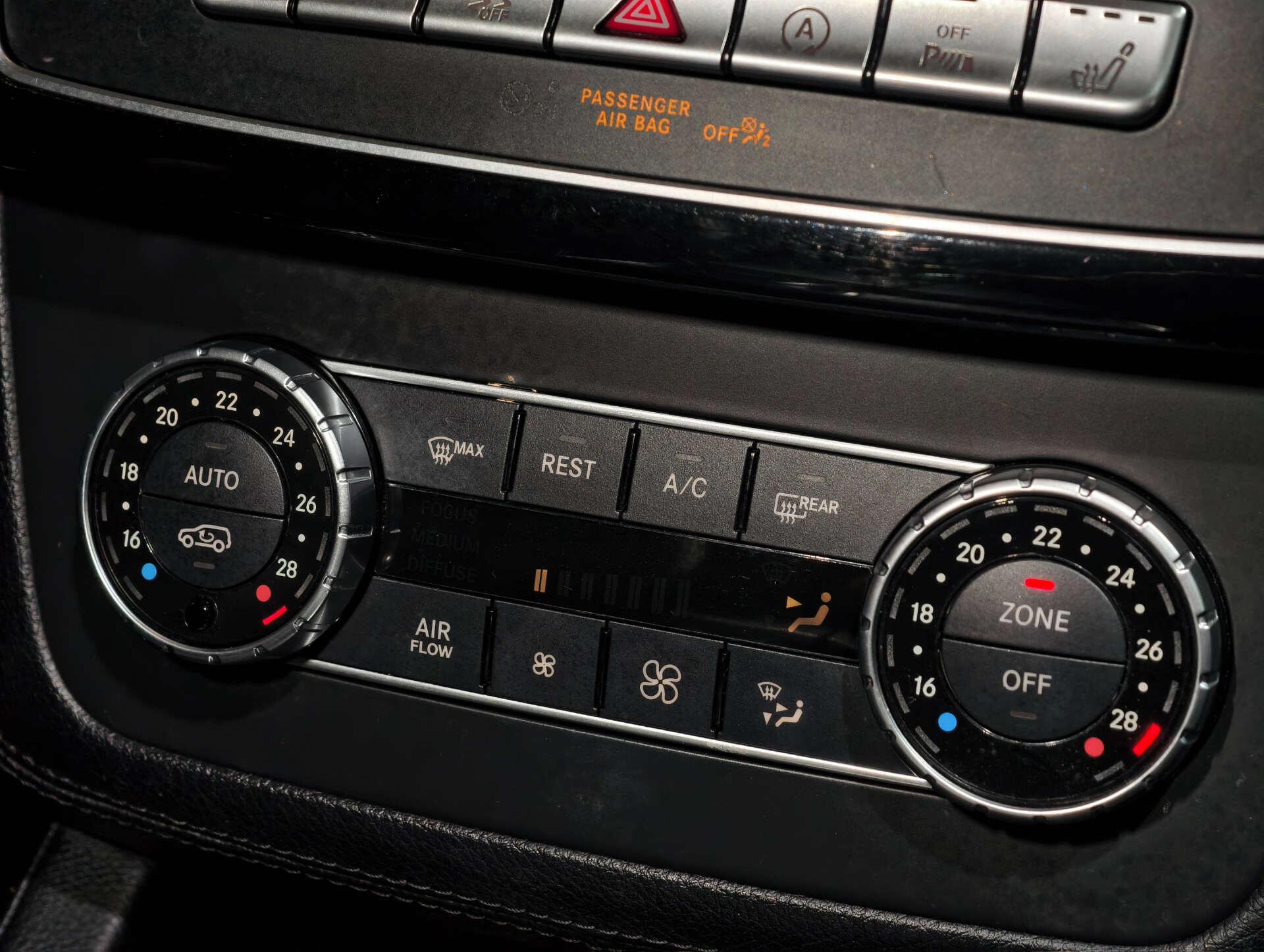 Mercedes-Benz GLS view 44