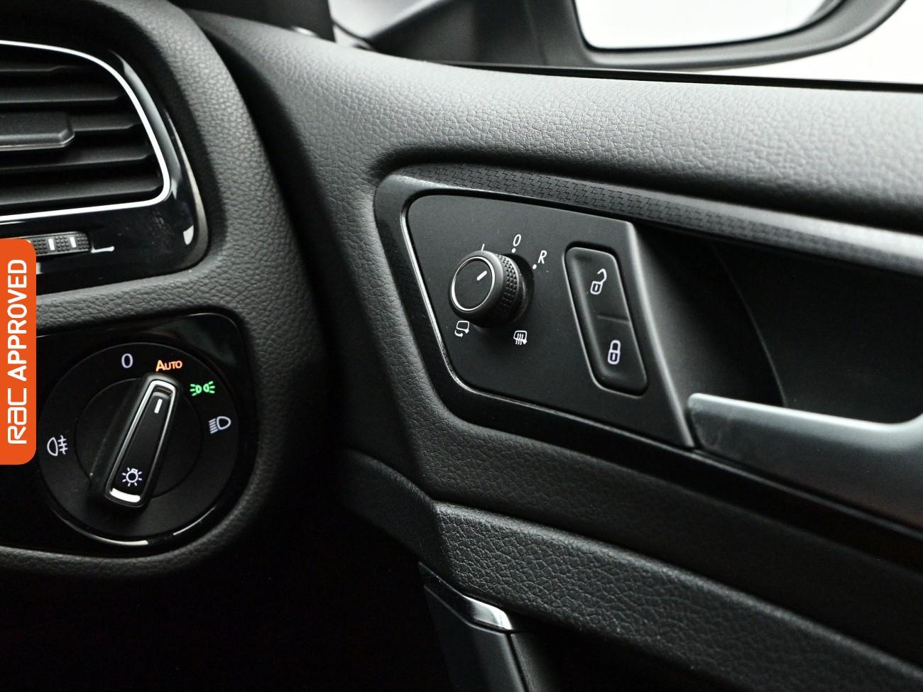 Volkswagen Golf view 27