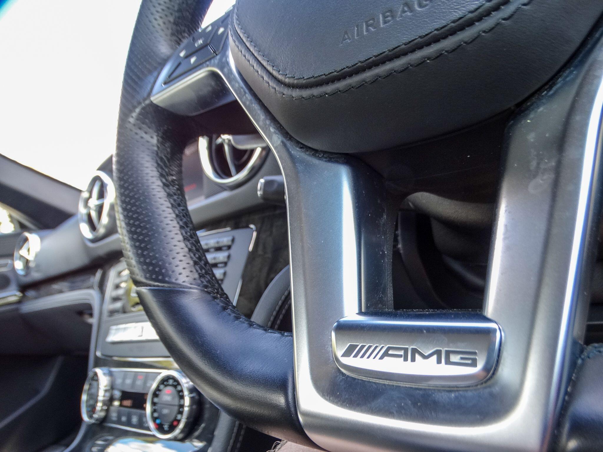Mercedes-Benz SL view 31