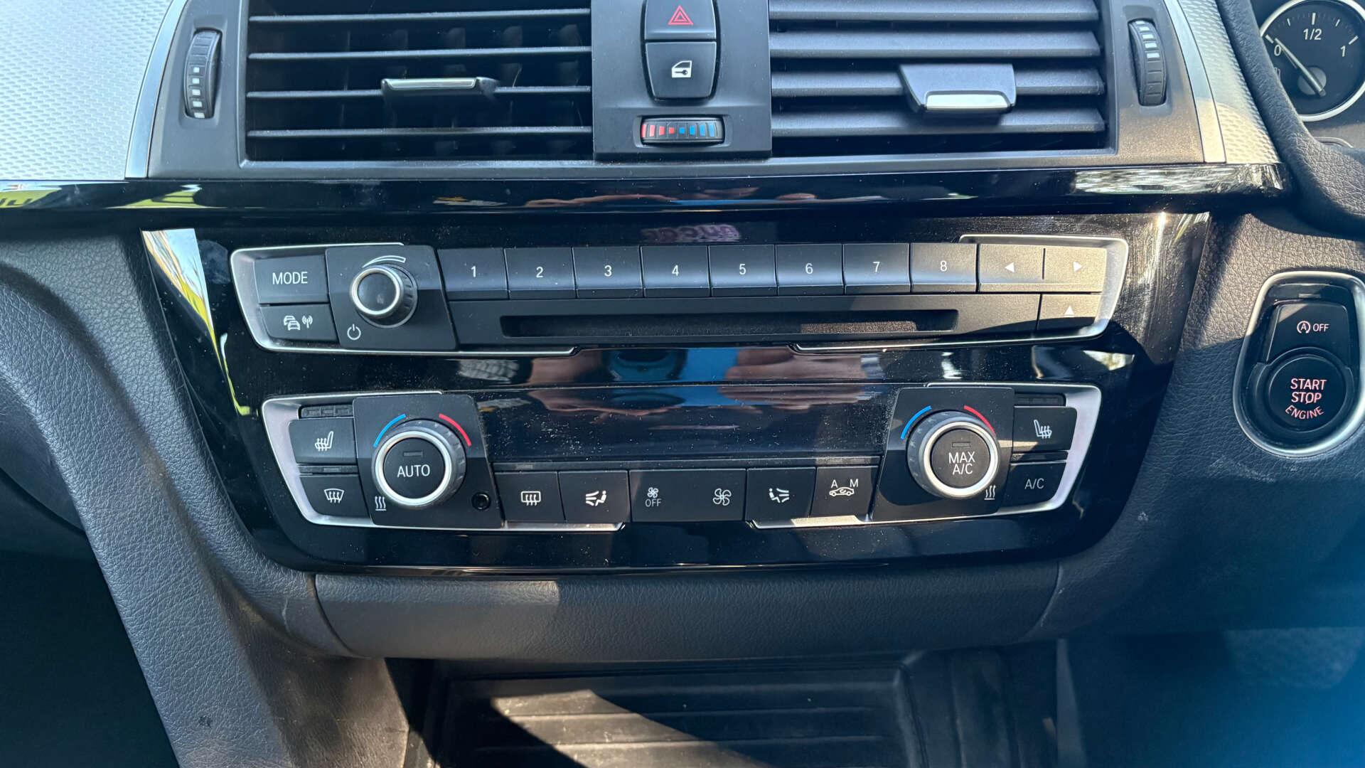 BMW 3 Series view 29