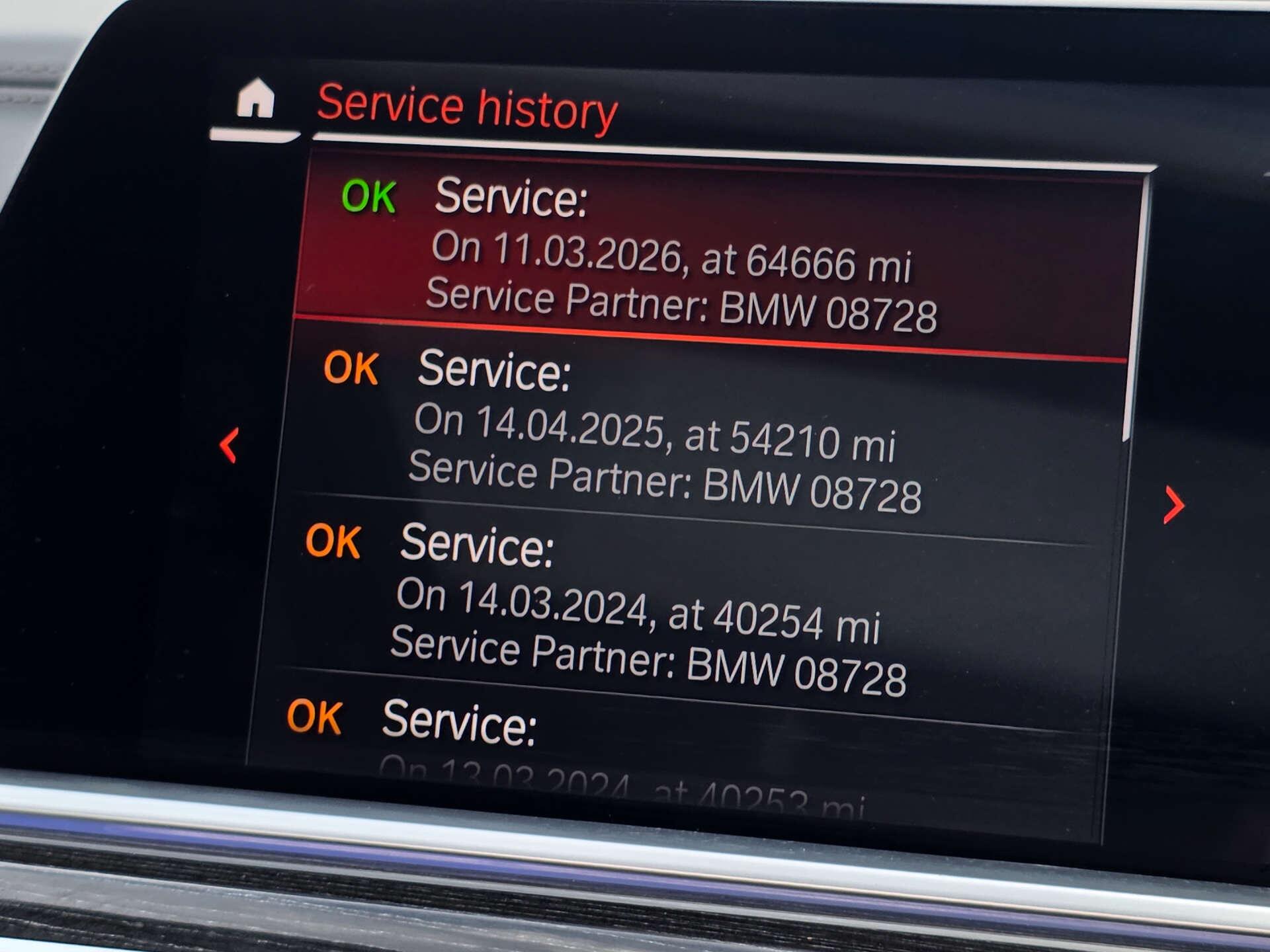 BMW X7 view 47
