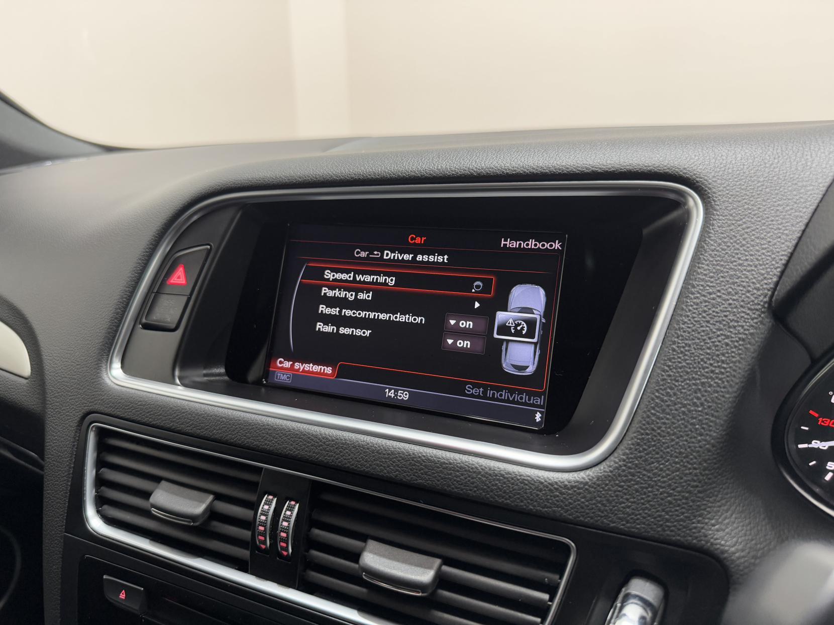 Audi SQ5 view 31