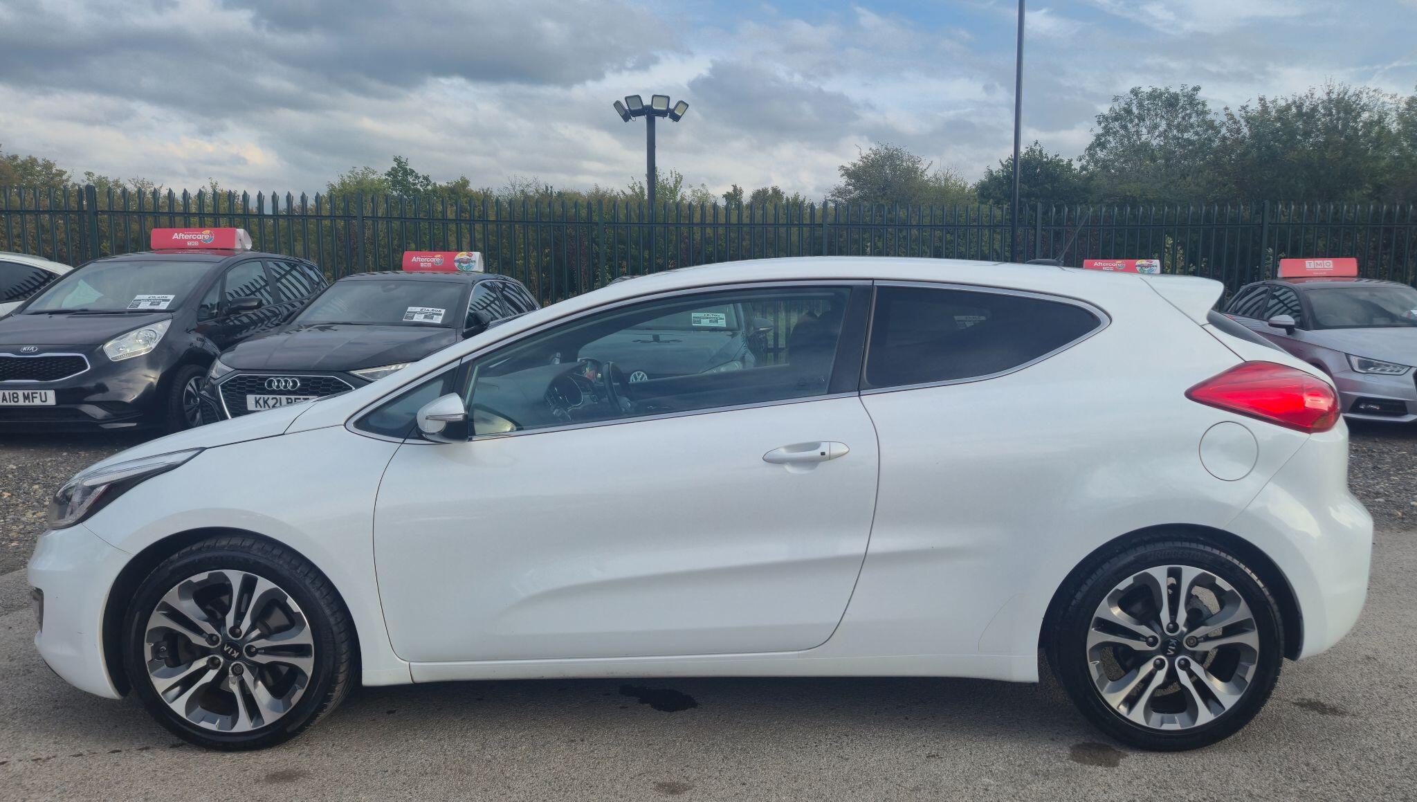 Kia Proceed view 2