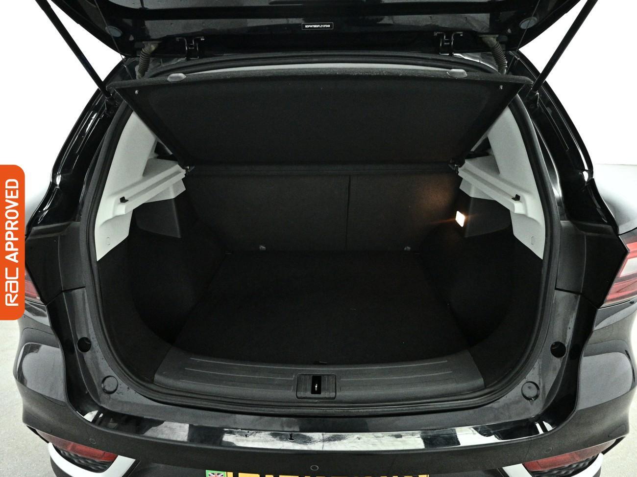 MG ZS view 26