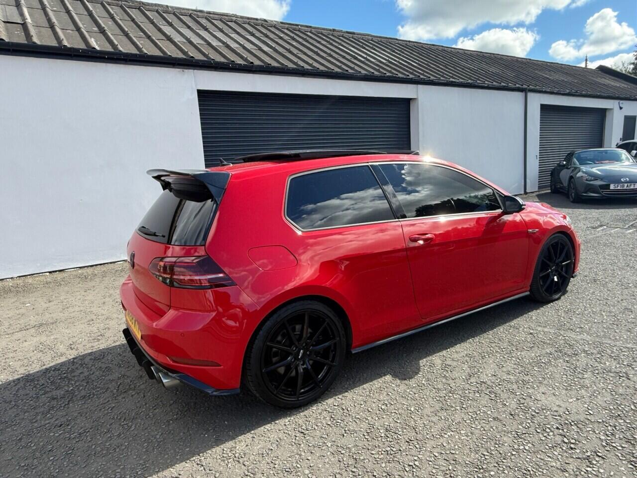 Volkswagen Golf view 3