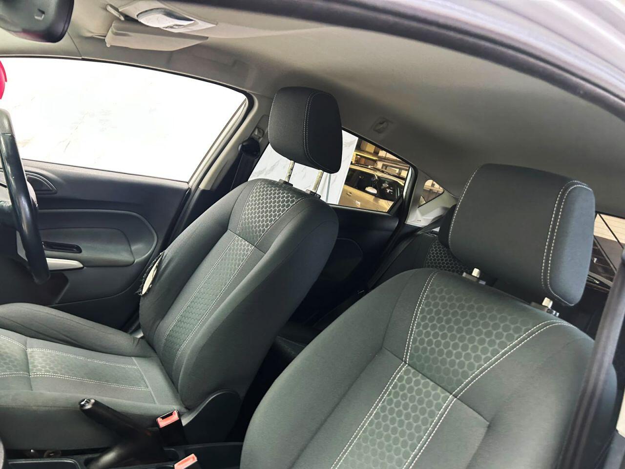 Ford Fiesta view 13
