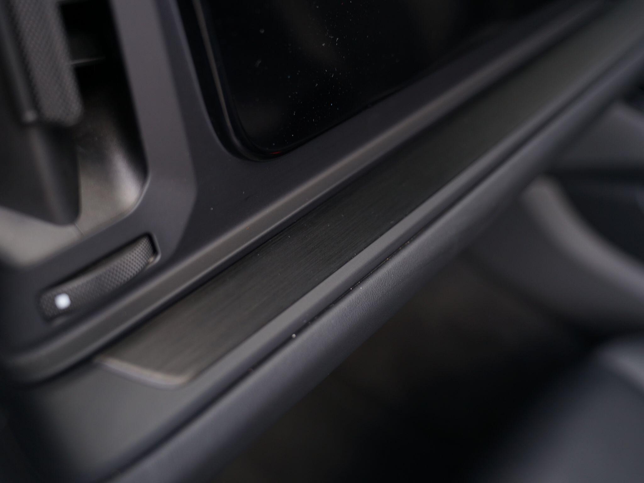 Porsche Cayenne view 109