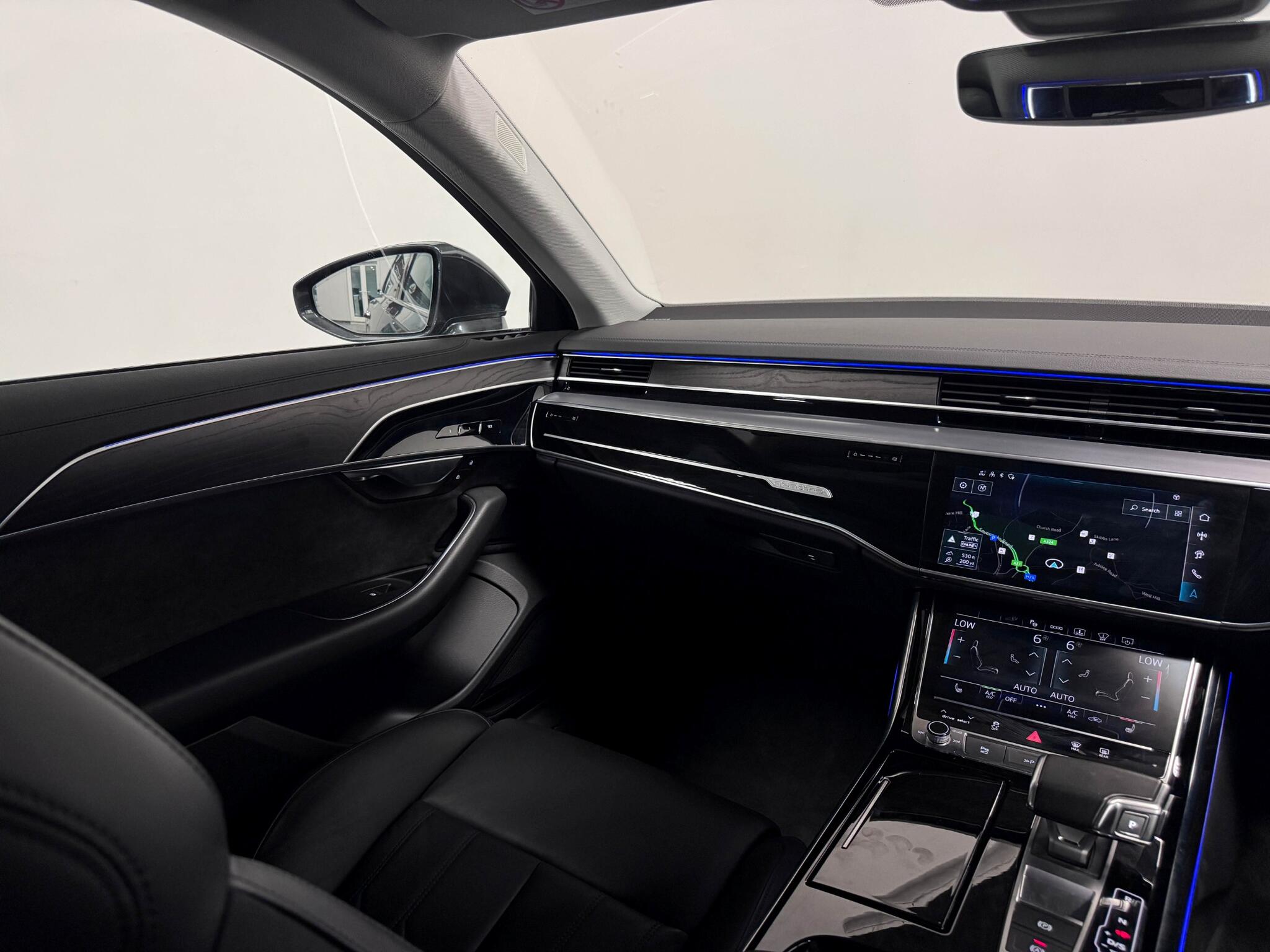 Audi A8 view 44