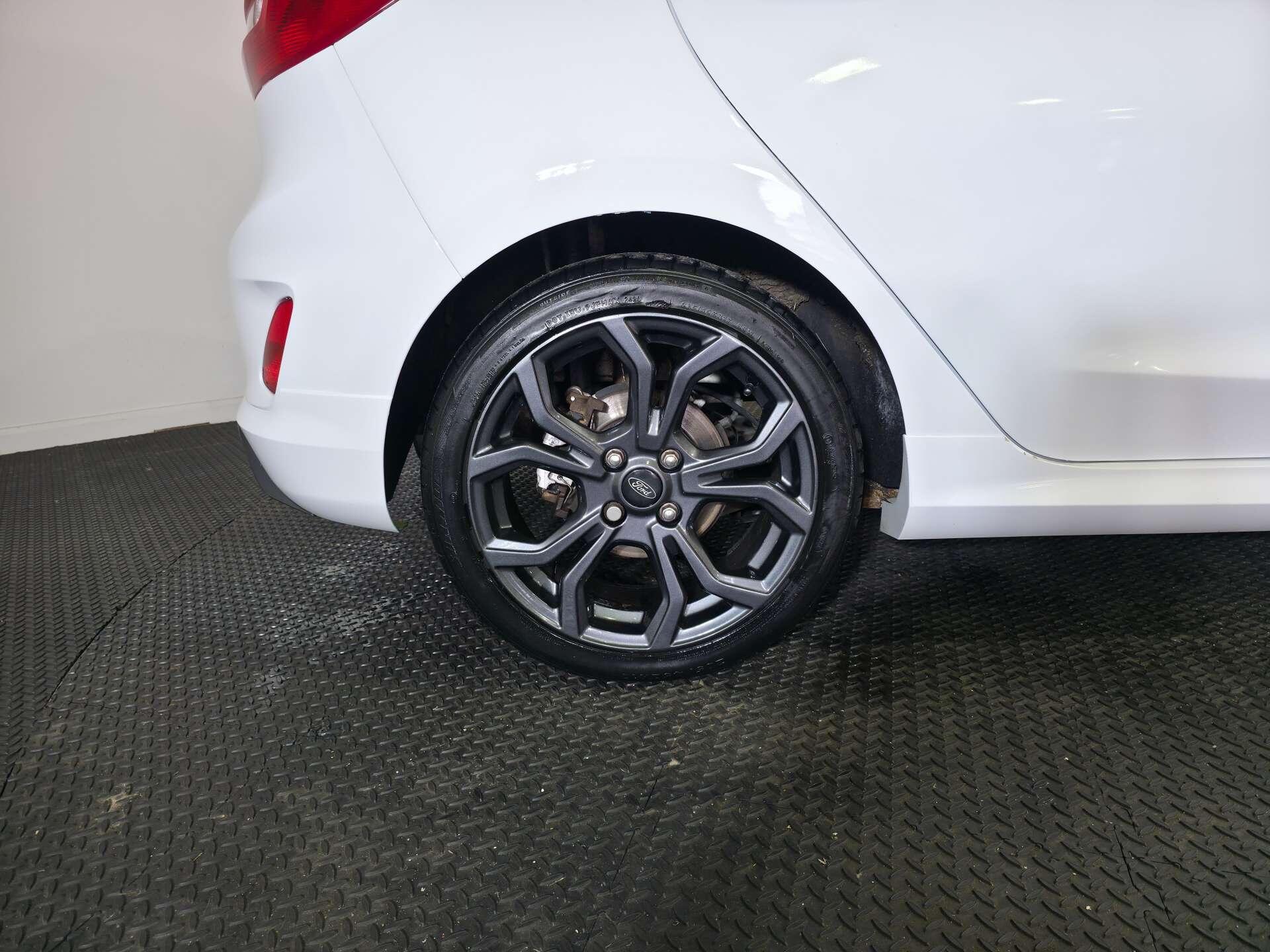 Ford Fiesta view 61