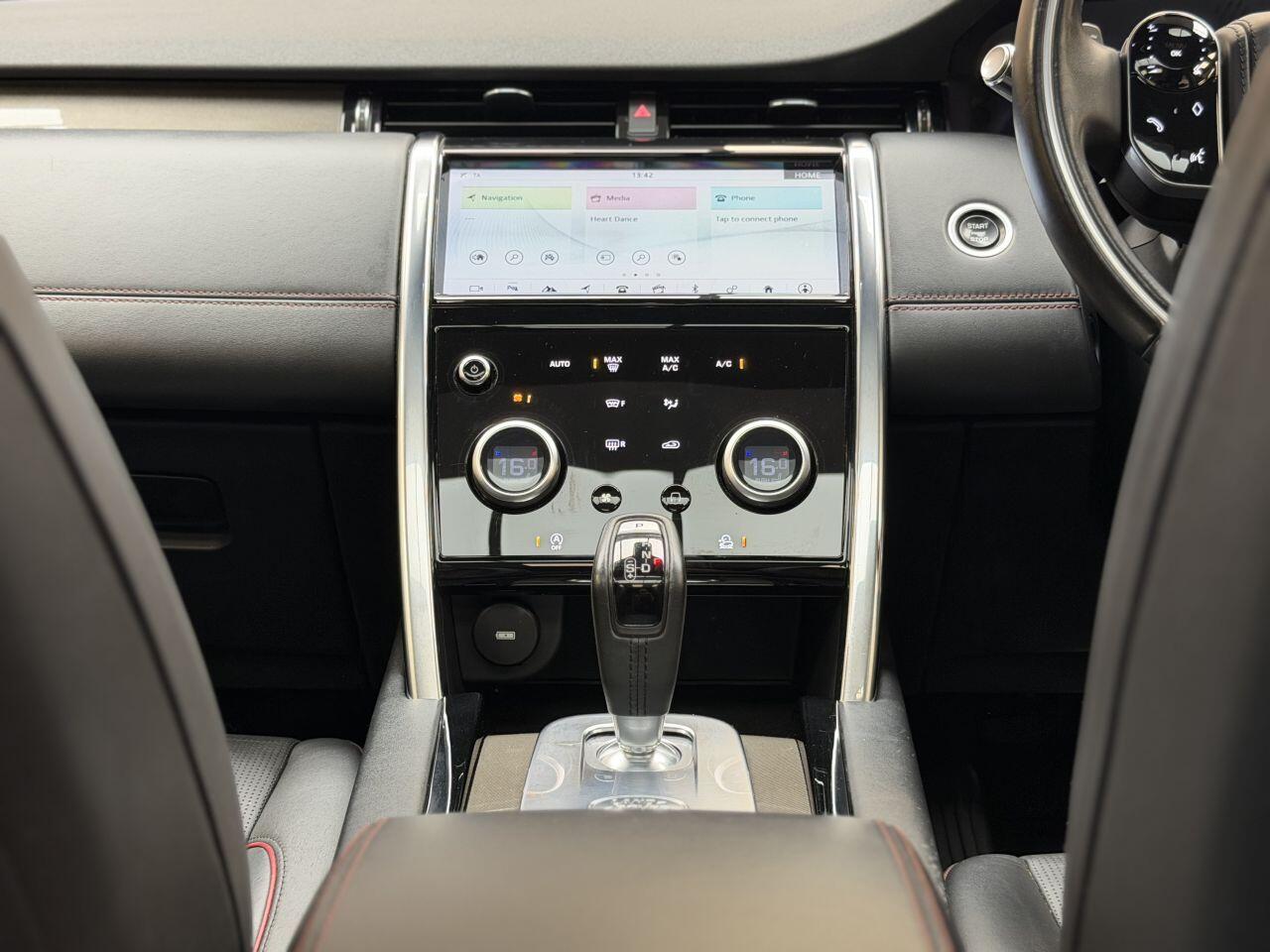 Land Rover Discovery Sport view 39