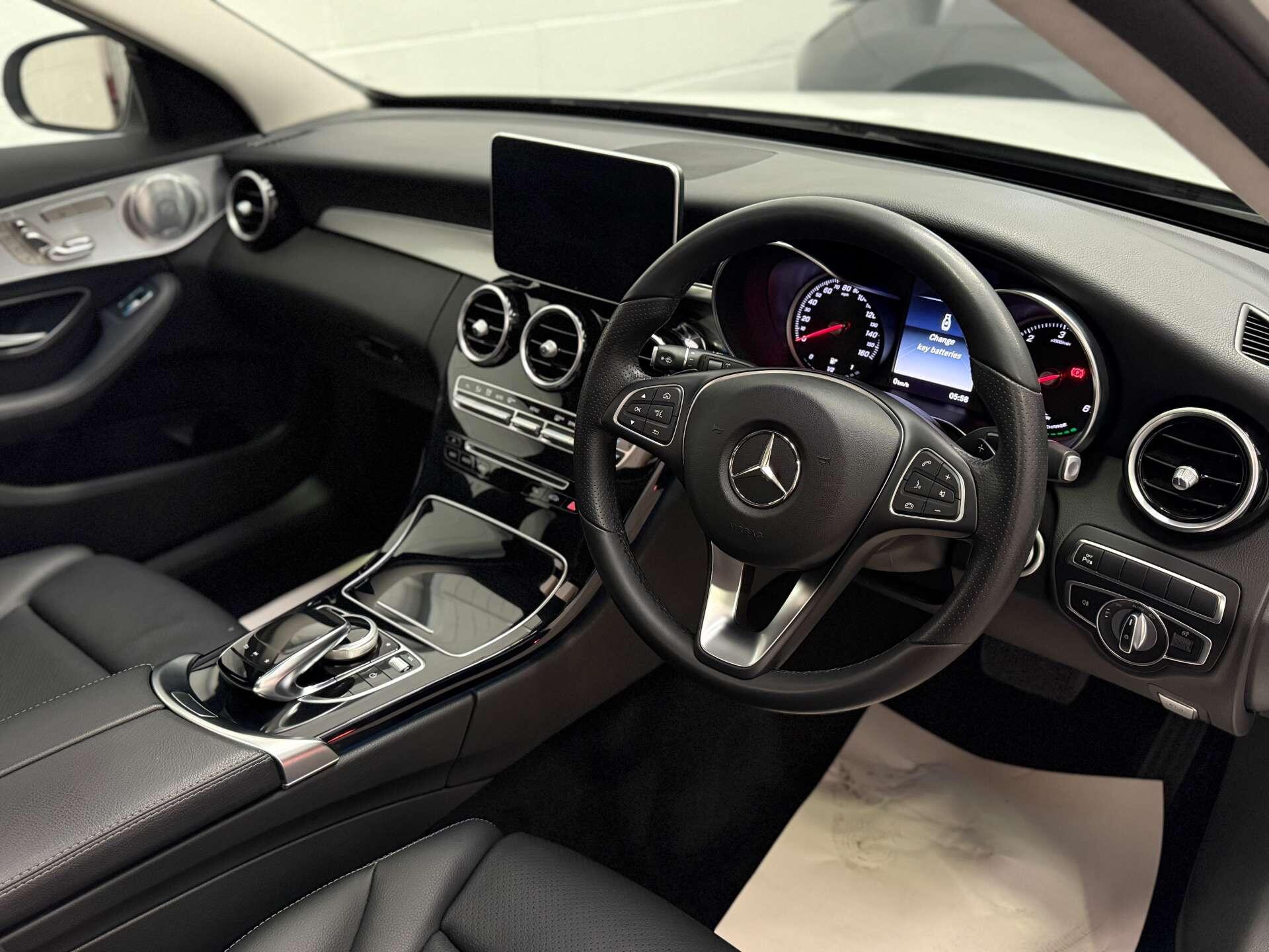 Mercedes-Benz C-Class view 13