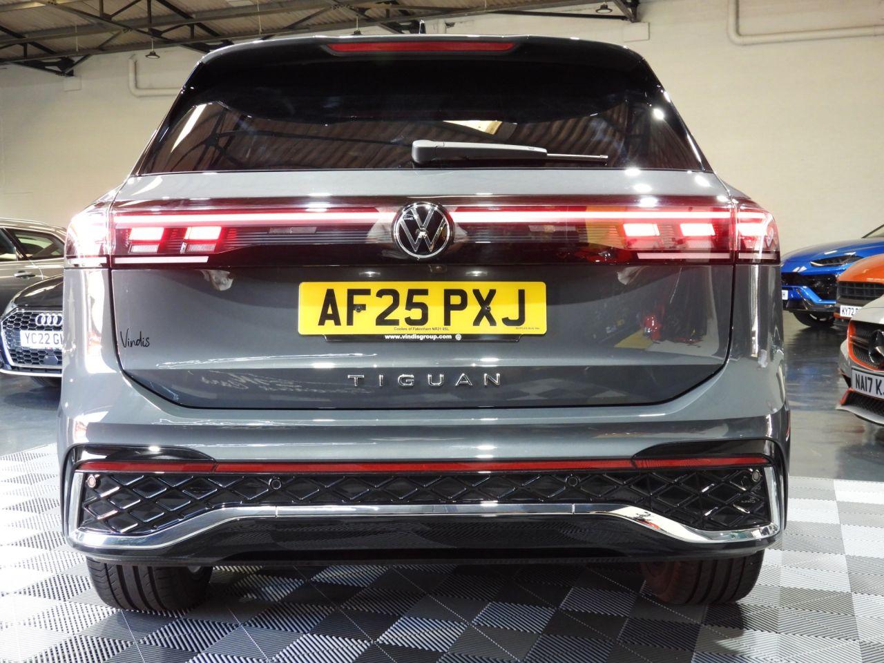Volkswagen Tiguan view 14