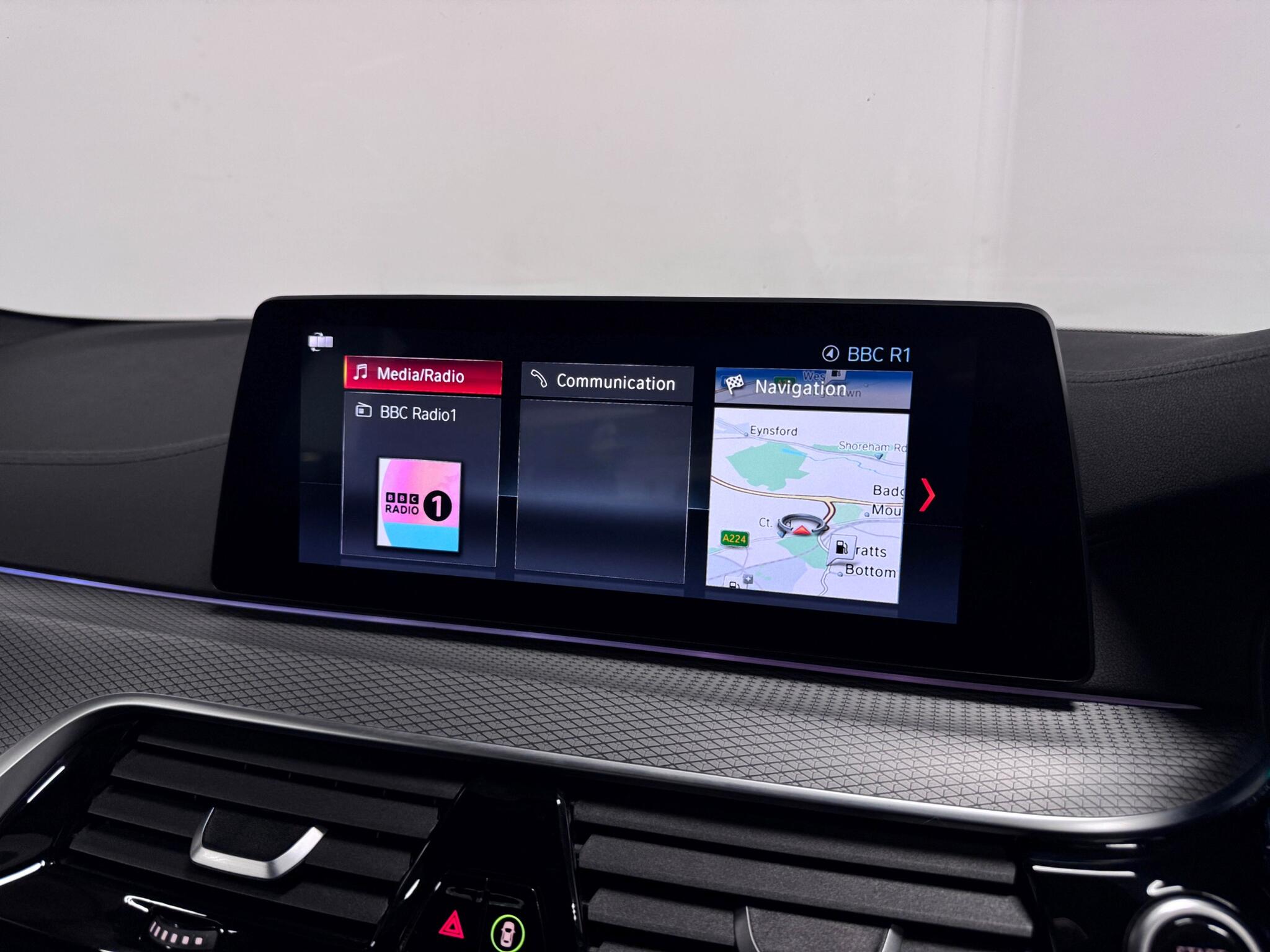 BMW 5 Series view 38