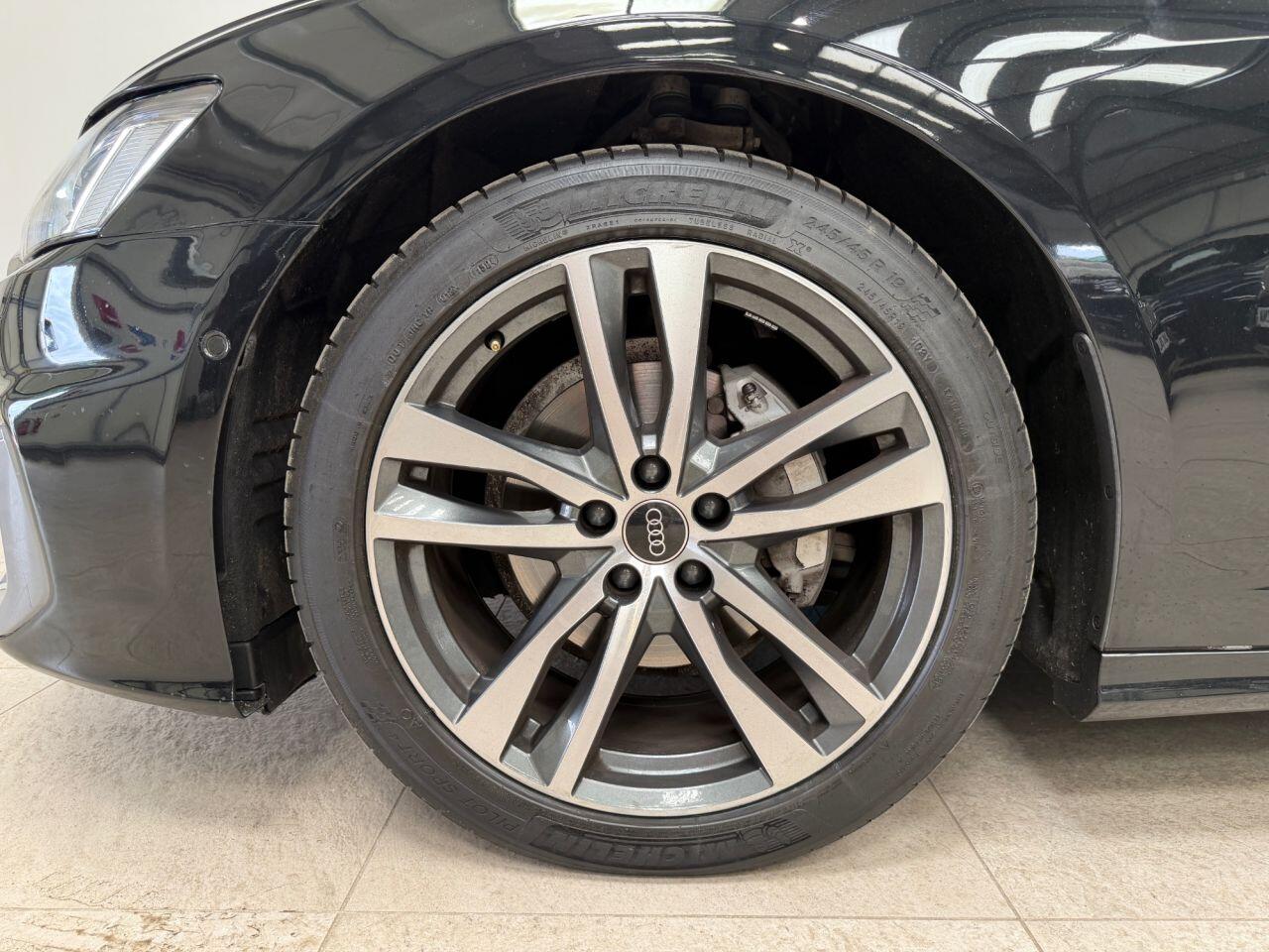 Audi A6 Saloon view 9