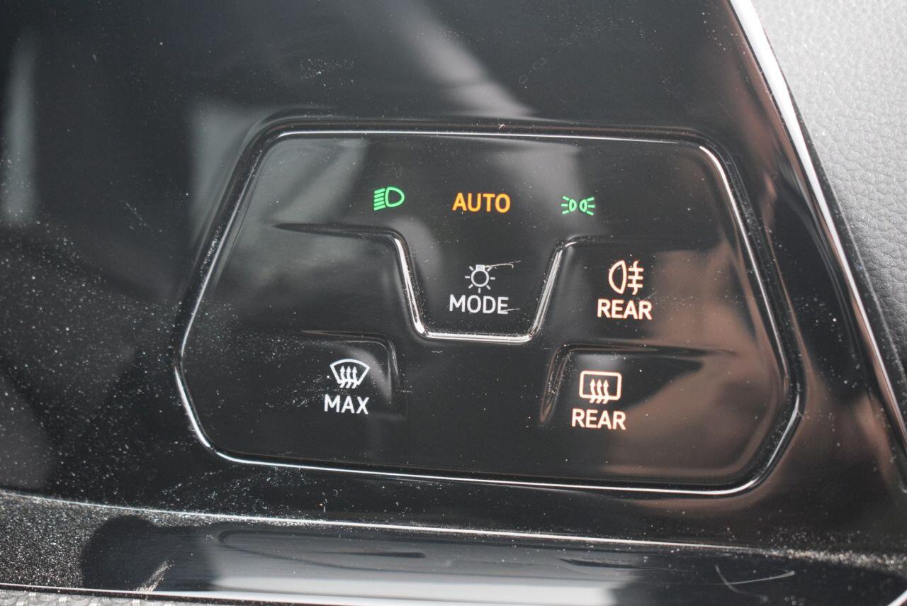 Volkswagen Golf view 29