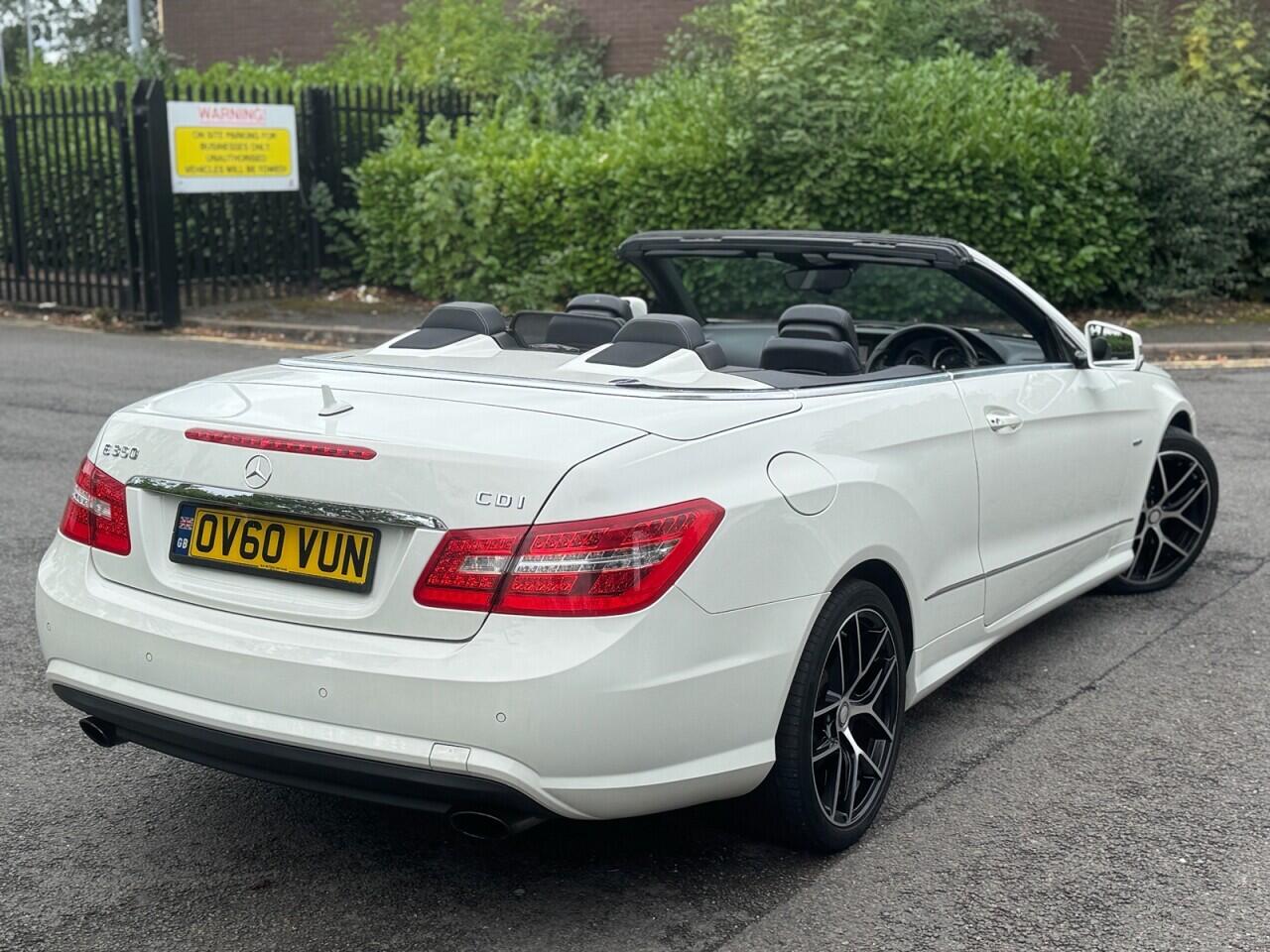 Mercedes-Benz E-Class view 4